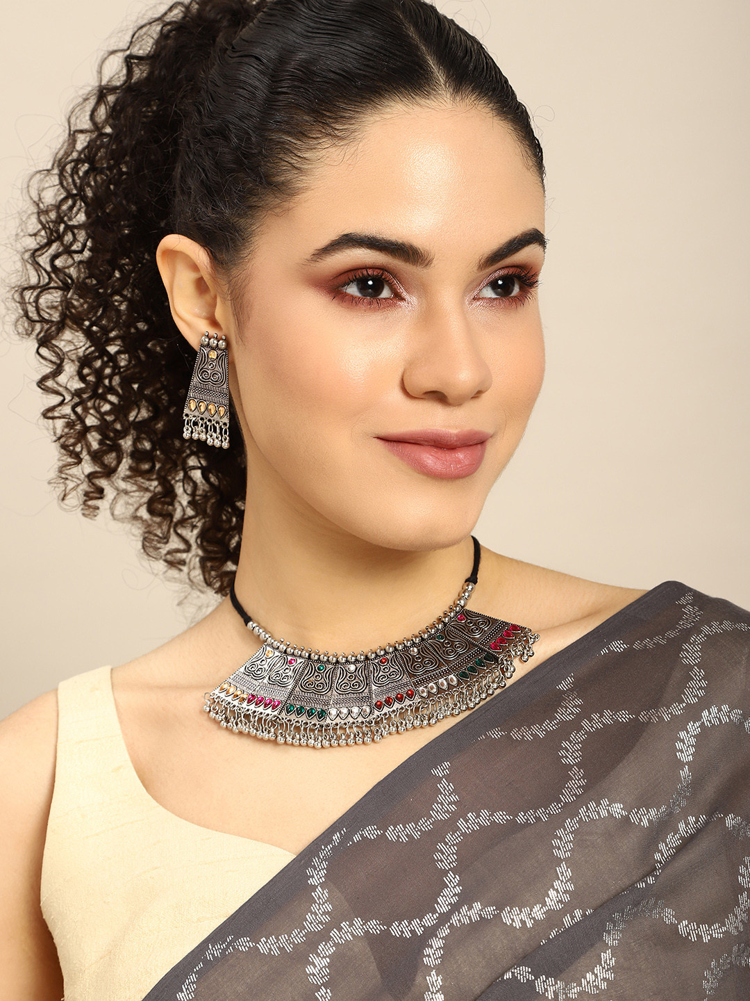 

Anouk Women Silver-Plated Necklace with Earrings