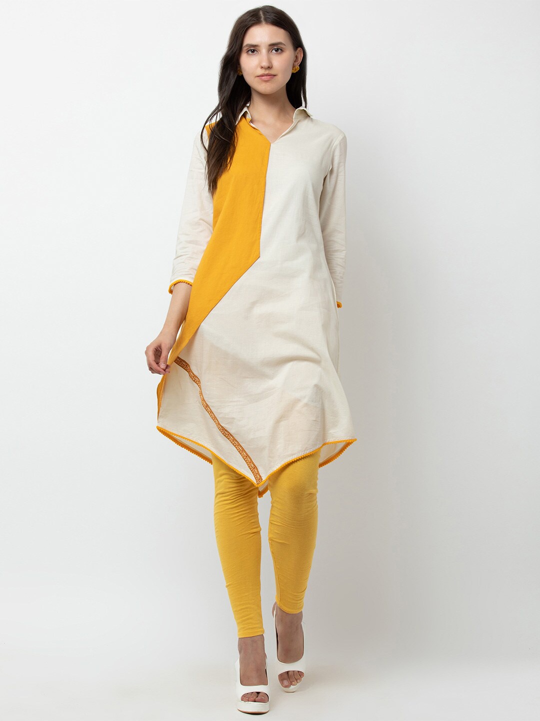 

DODO & MOA Colourblocked Shirt Collar Three-Quarter Sleeves Cotton Abstract Kurta, Off white