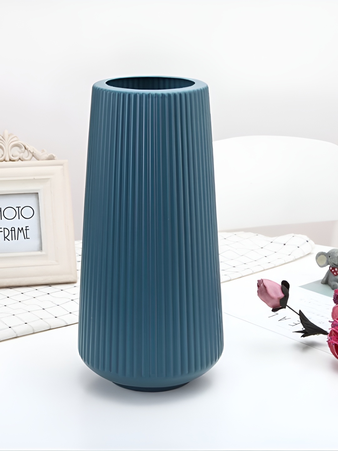 

Satyam Kraft Blue Textured Cylinder Shape Unbreakable Vase