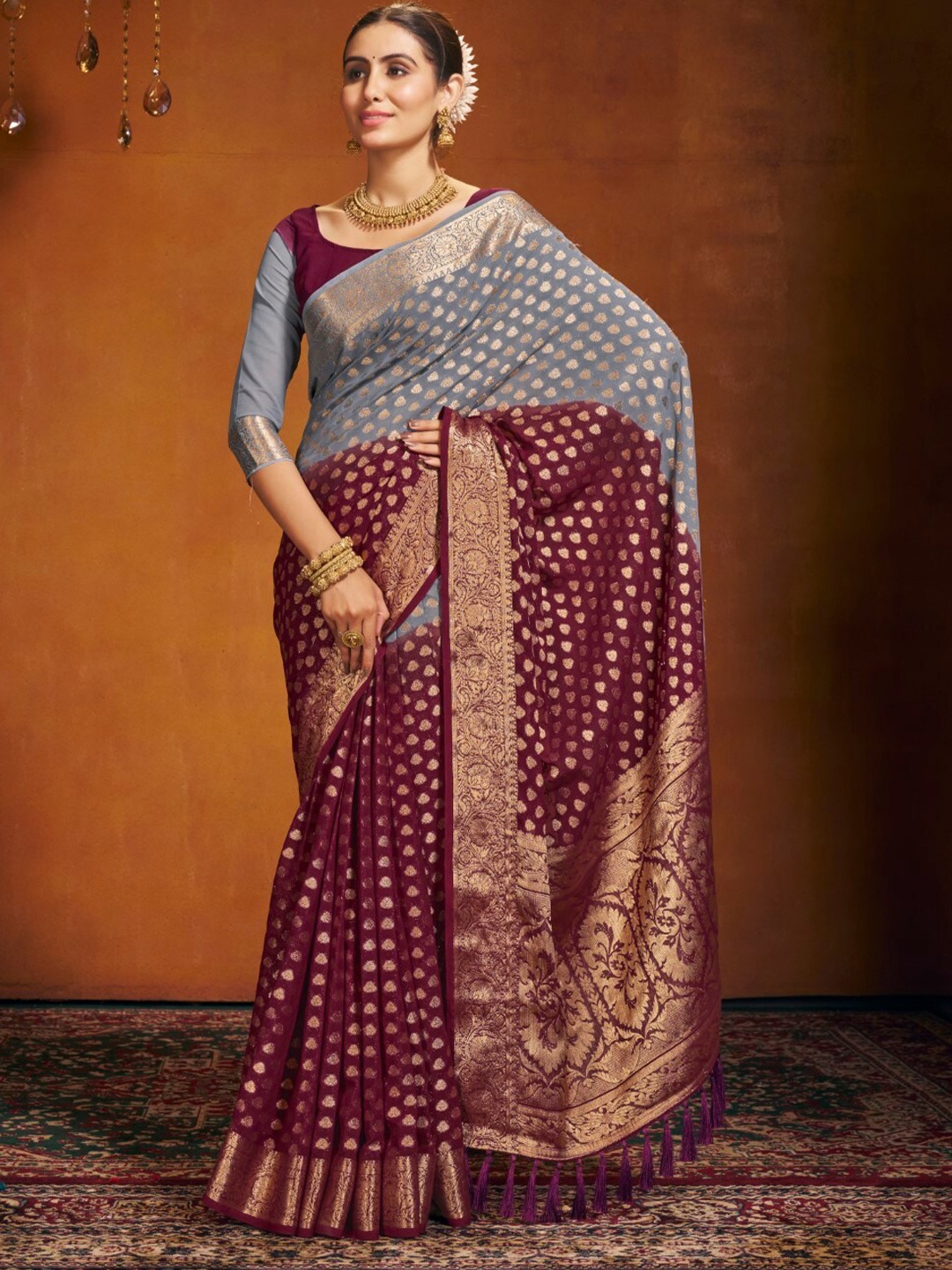 DIVASTRI Floral Woven Design Zari Pure Georgette Banarasi Saree, Grey