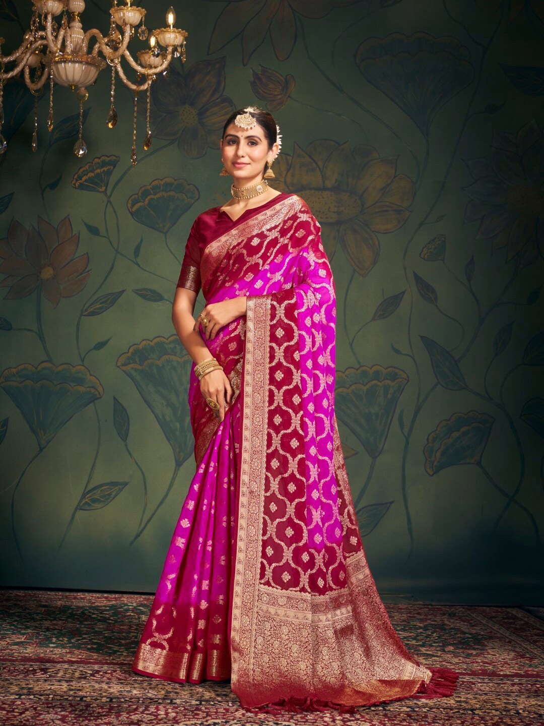 

DIVASTRI Ethnic Motifs Woven Design Zari Pure Georgette Banarasi Saree, Pink