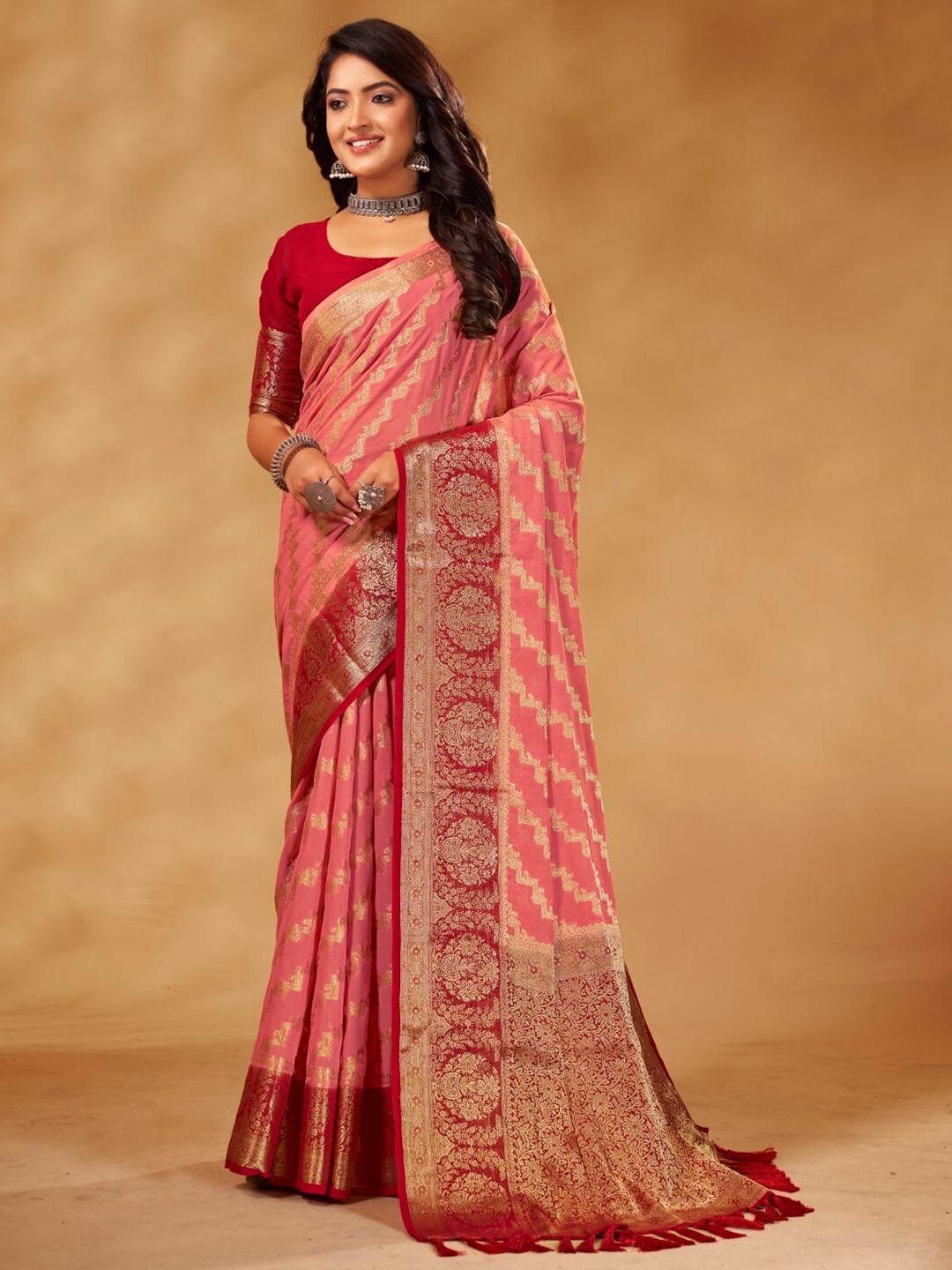 

DIVASTRI Leheriya Zari Pure Georgette Banarasi Saree, Peach