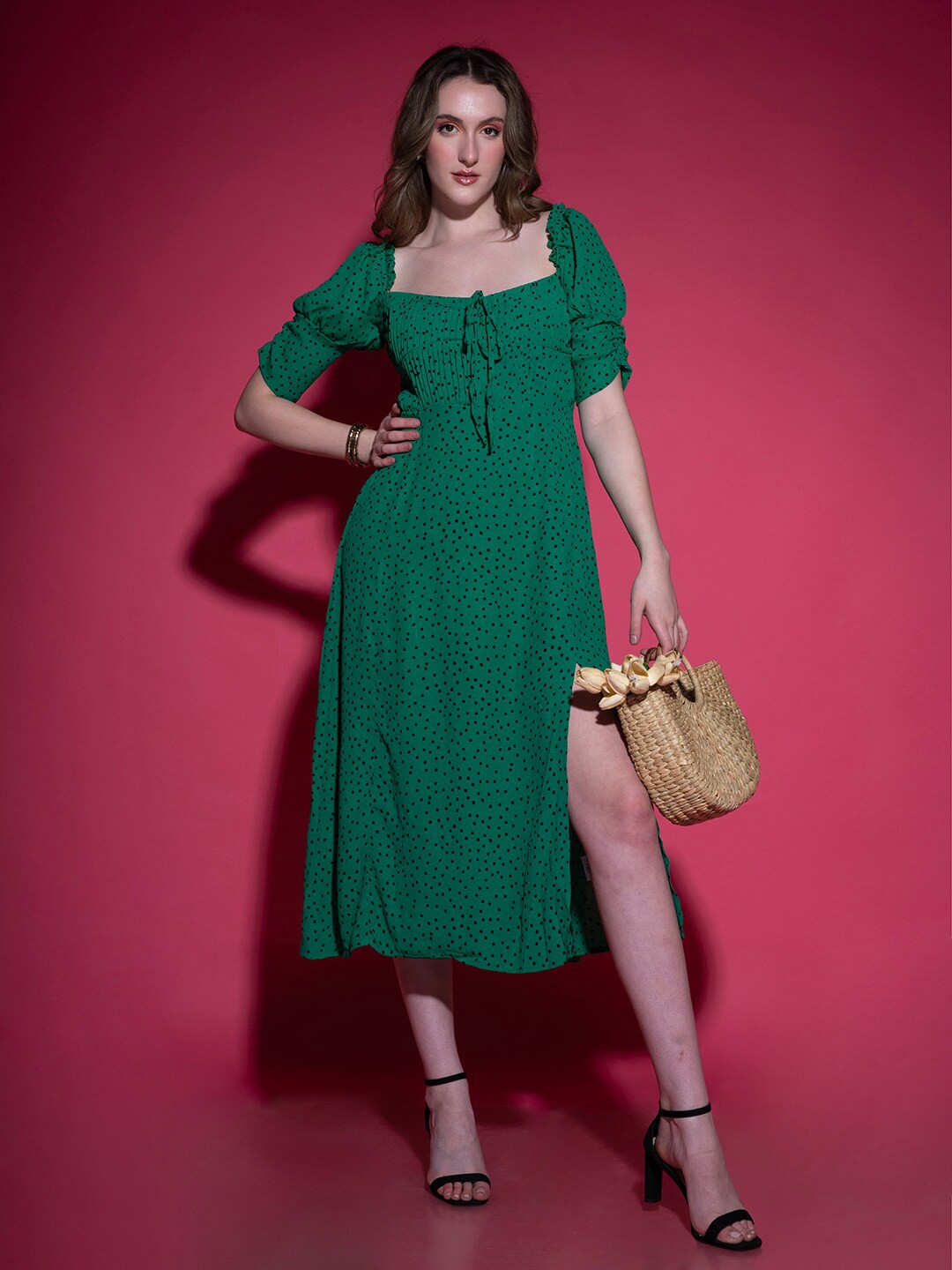 

Stylecast X Hersheinbox Green & Black Printed Square Neck A-Line Dress