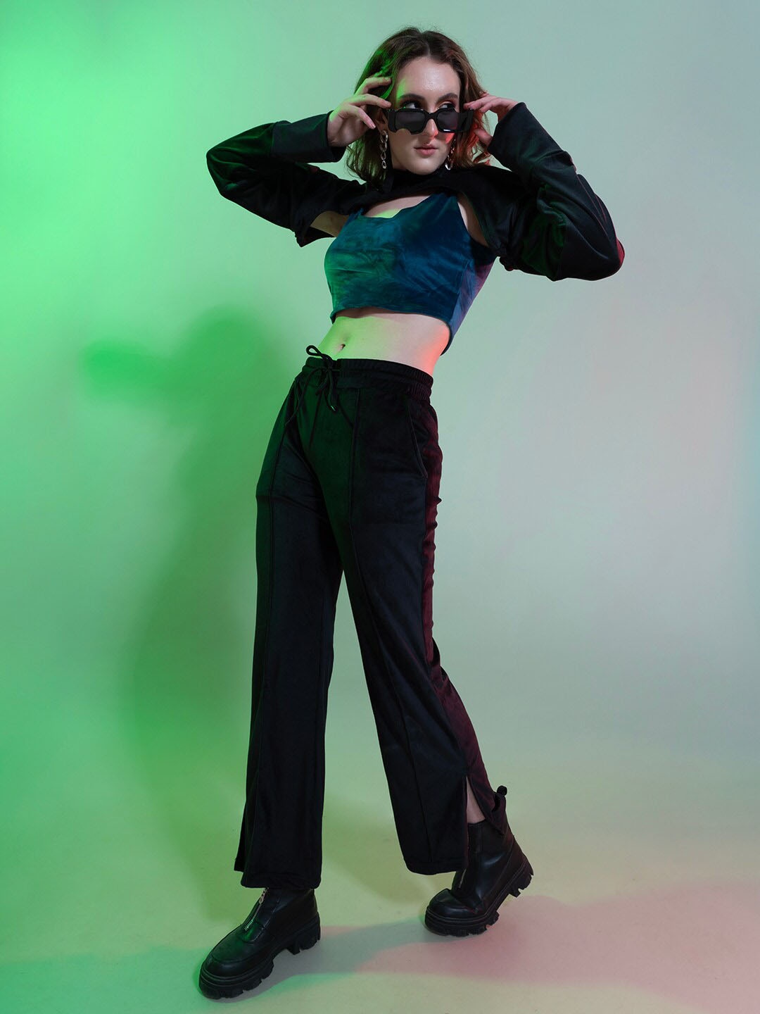 

Stylecast X Hersheinbox Black Round Neck Crop Top With Trouser