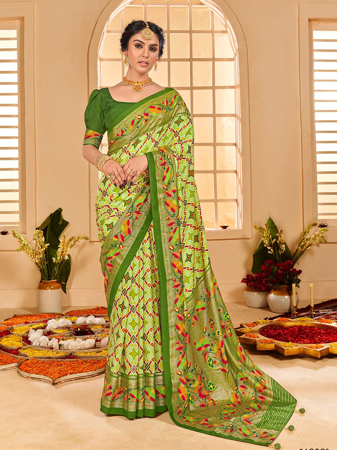 

Mitera Ethnic Print Zari Silk Cotton Saree, Green