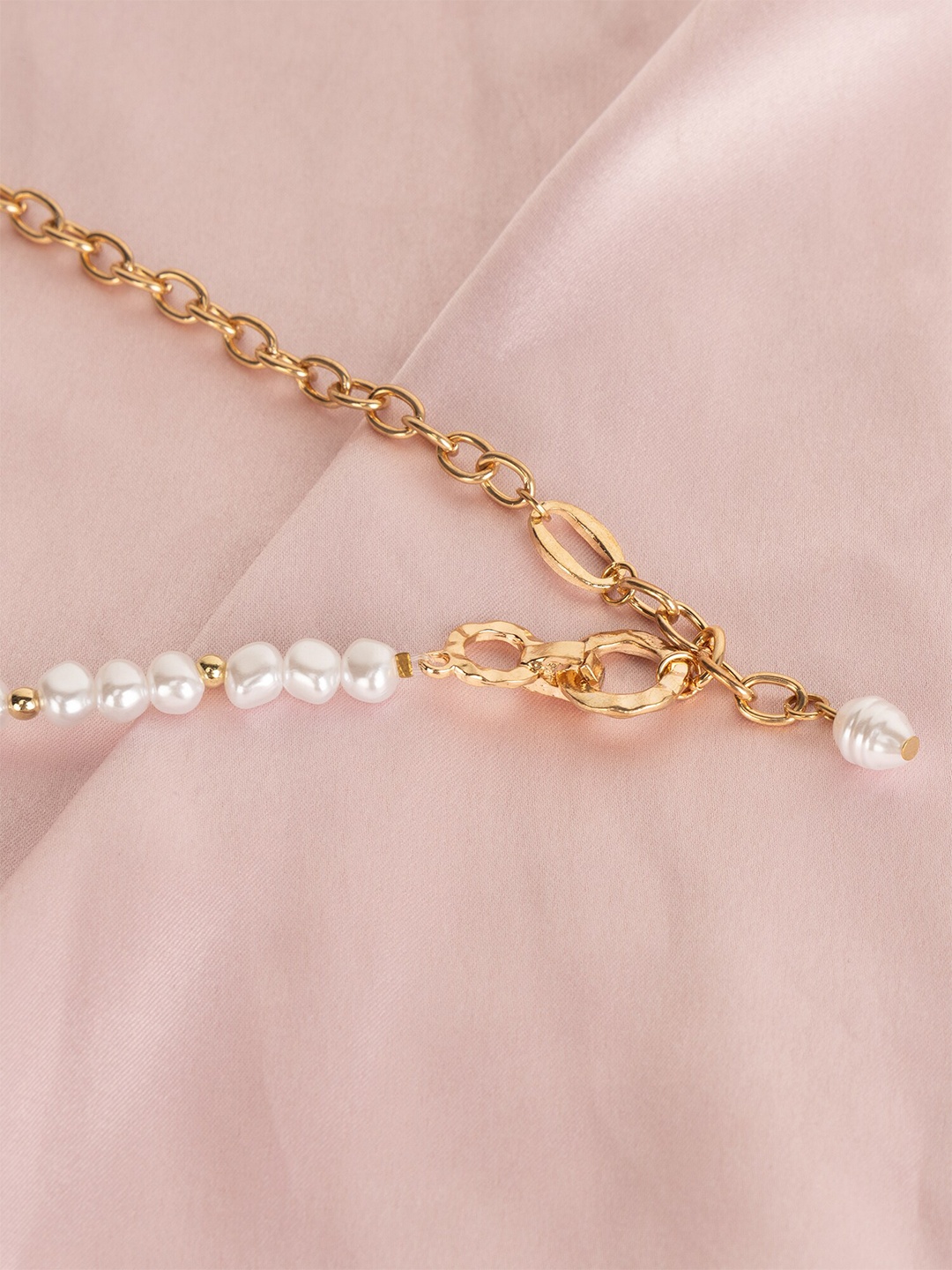 

Kazo Gold-Plated Necklace
