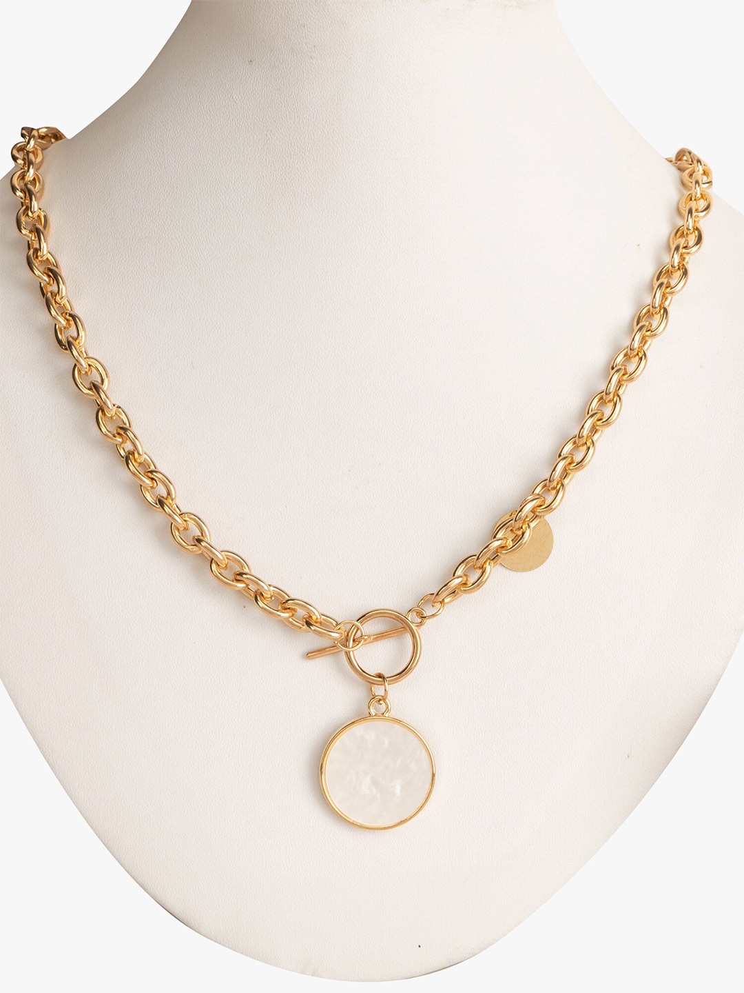 

Kazo Gold-Plated Necklace