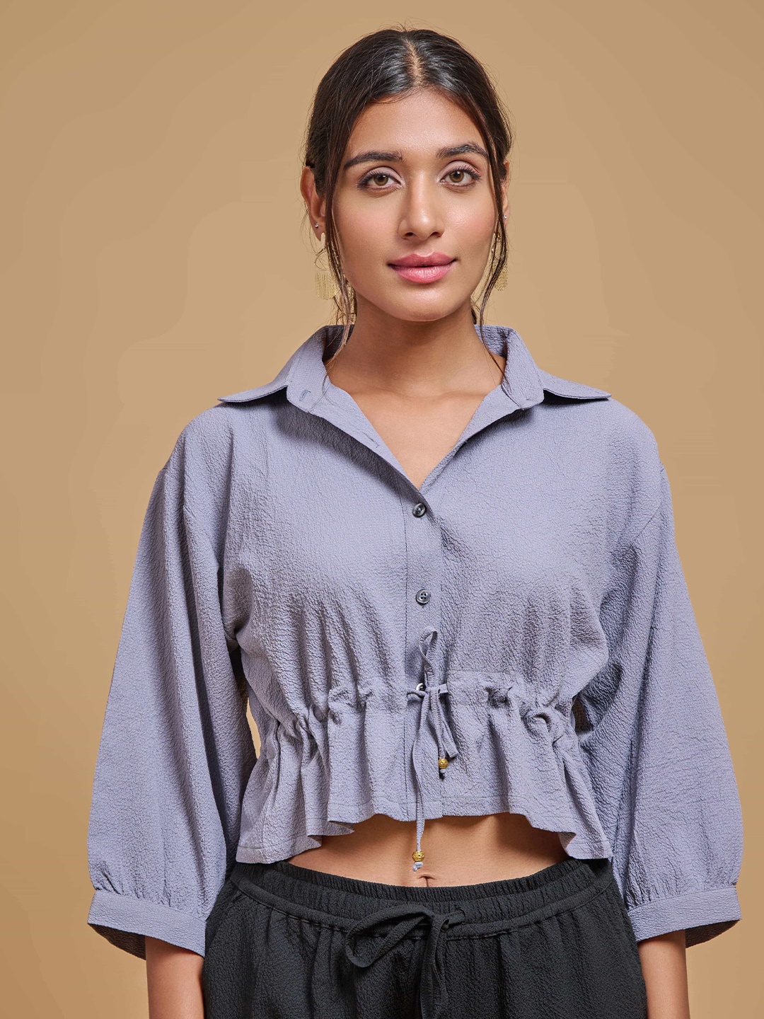 

Mimakiya Shirt Collar Cuffed Sleeves Crop Top, Grey