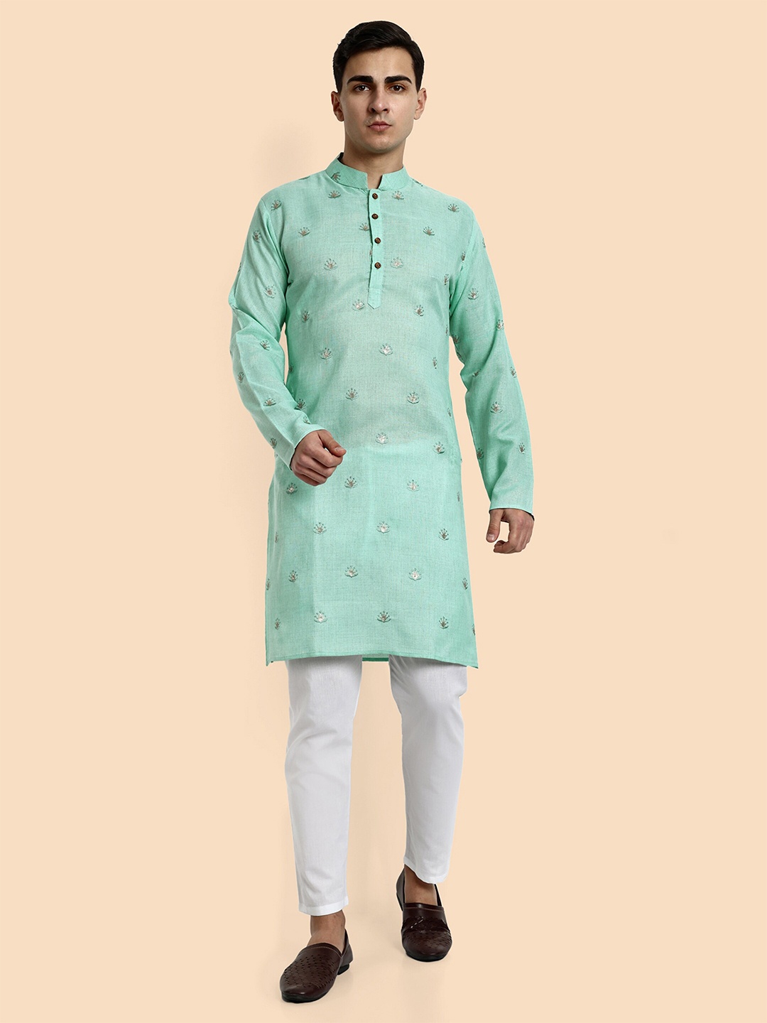

Vardha Thread Work Embroidered Cotton Mandarin Collar Long Kurta, Sea green