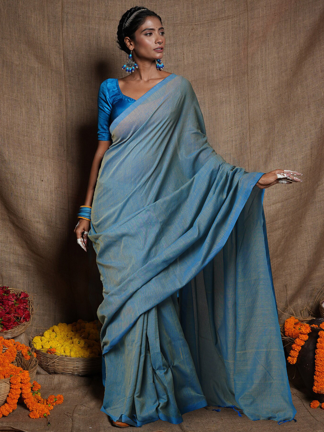 

Unnati Silks Woven Design Handloom Jamdani Pure Linen Saree, Blue