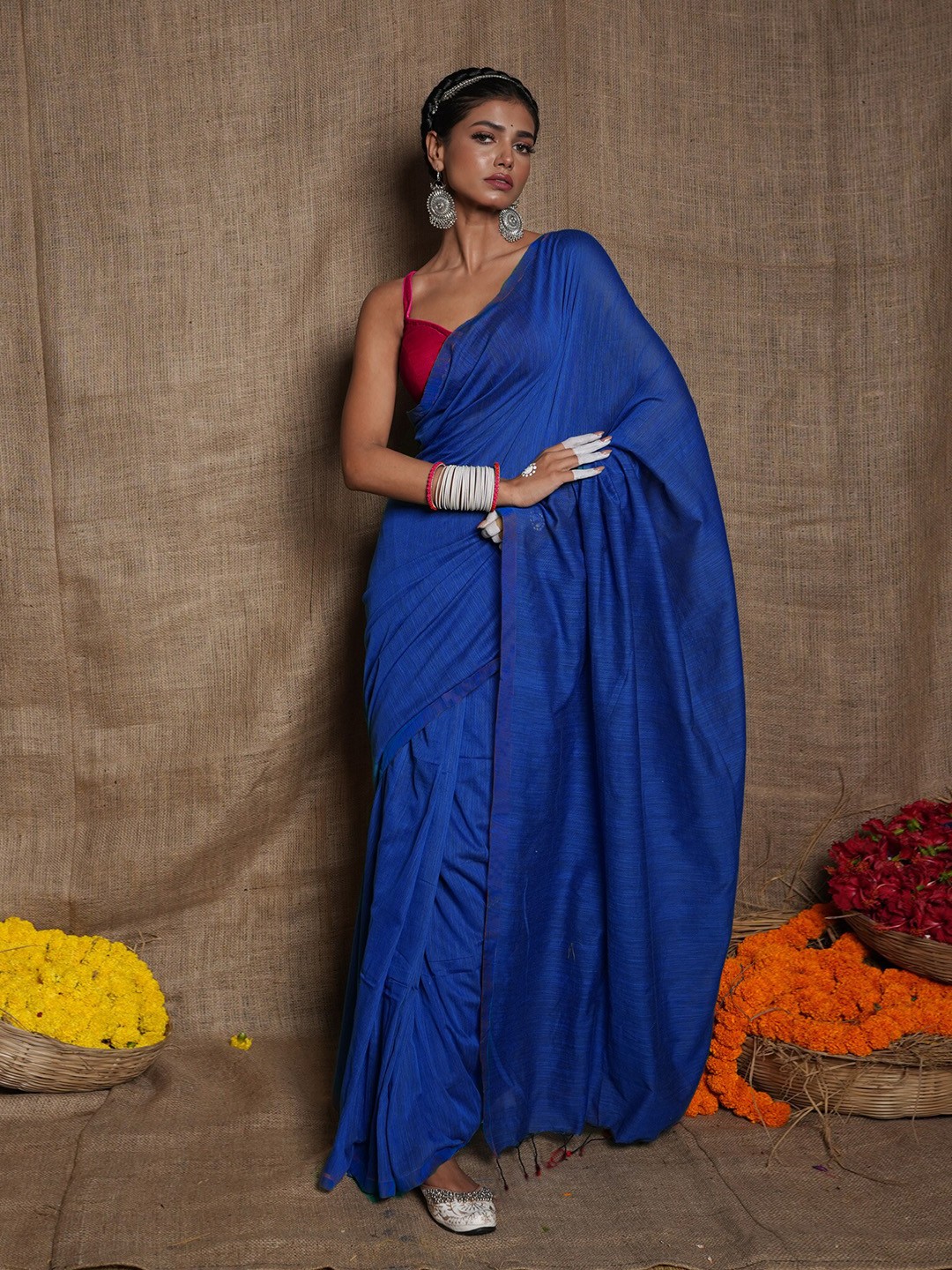 

Unnati Silks Woven Design Handloom Jamdani Pure Linen Saree, Blue