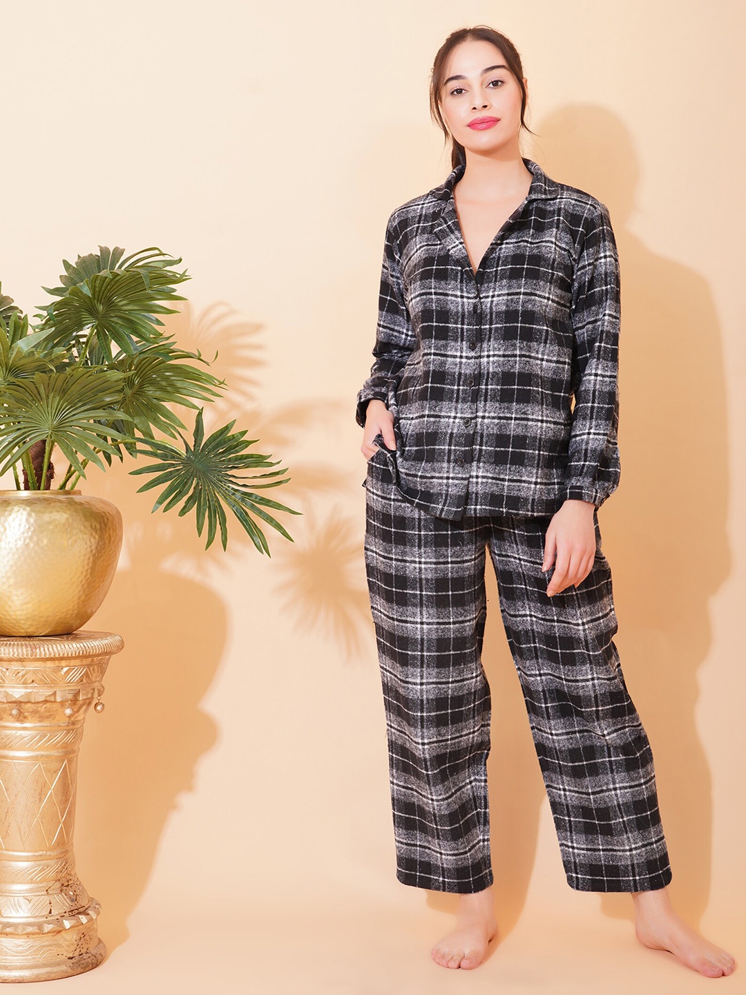 

DEBONATELLA Checked Lapel Collar Woollen Cotton Shirt With Pyjamas, Black