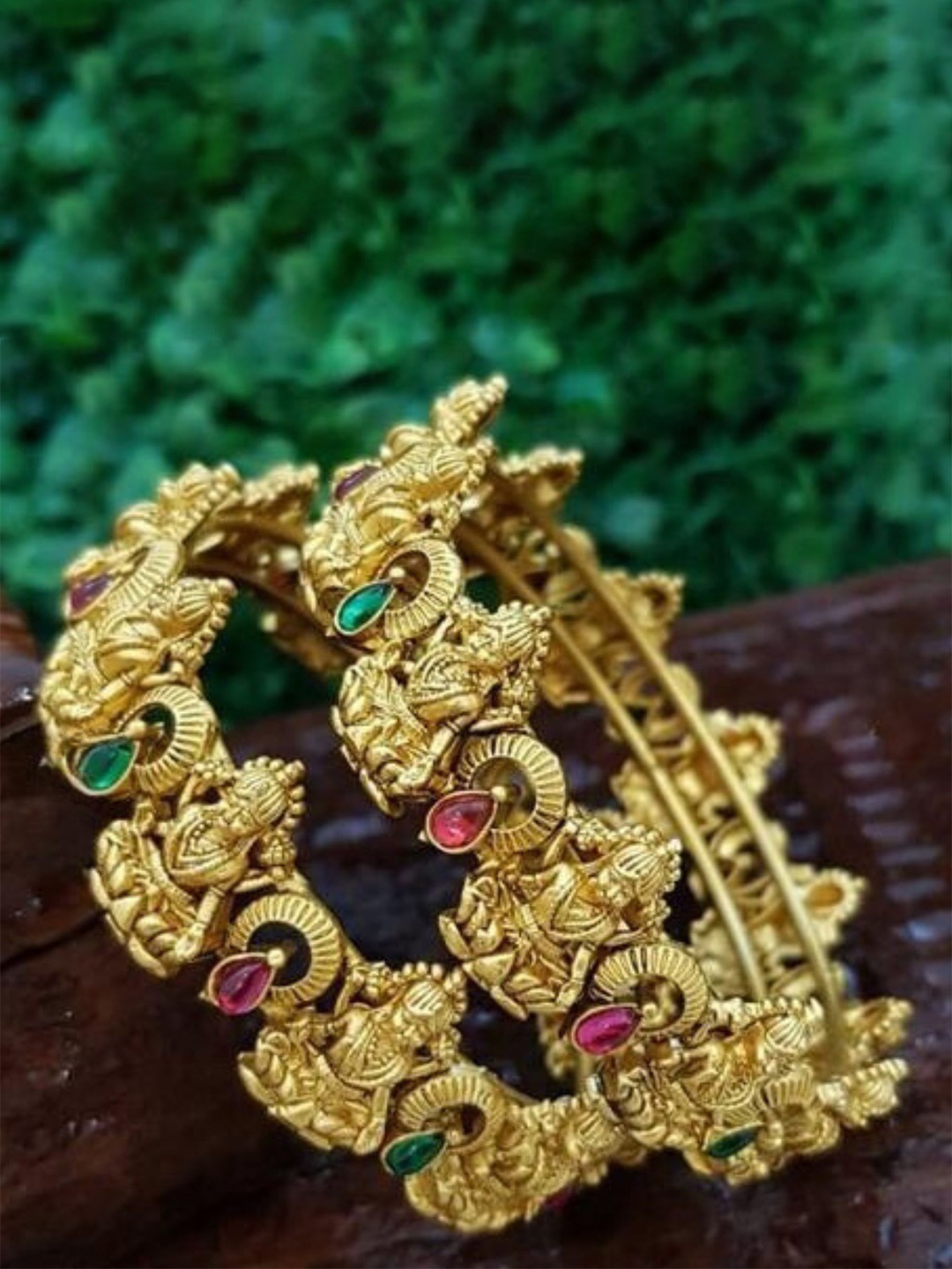 

MANSIYAORANGE Set Of 2 Gold Plated Bangles