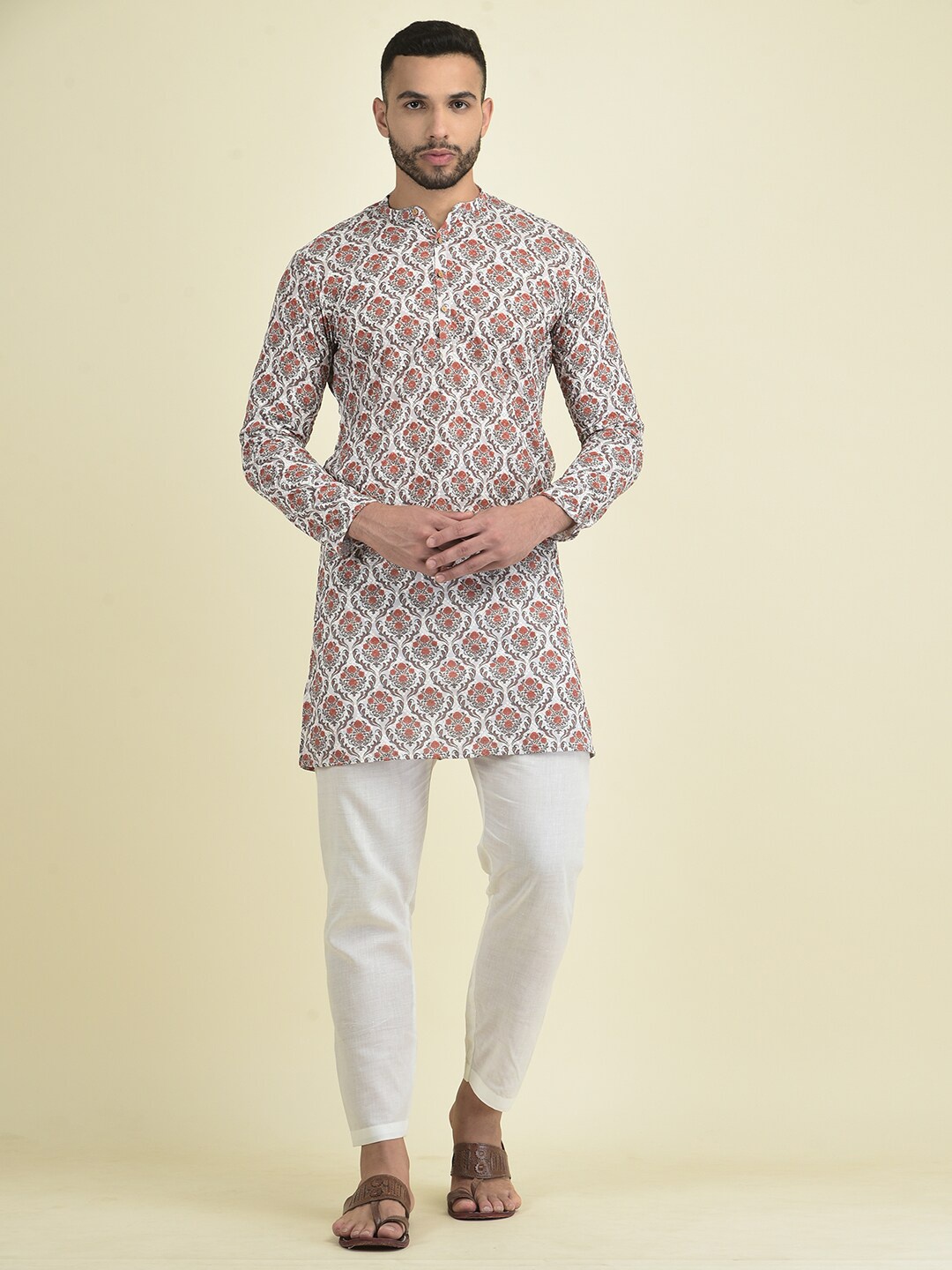 

DEYANN Ethnic Motifs Printed Mandarin Collar Straight Kurta with Pyjamas, Off white