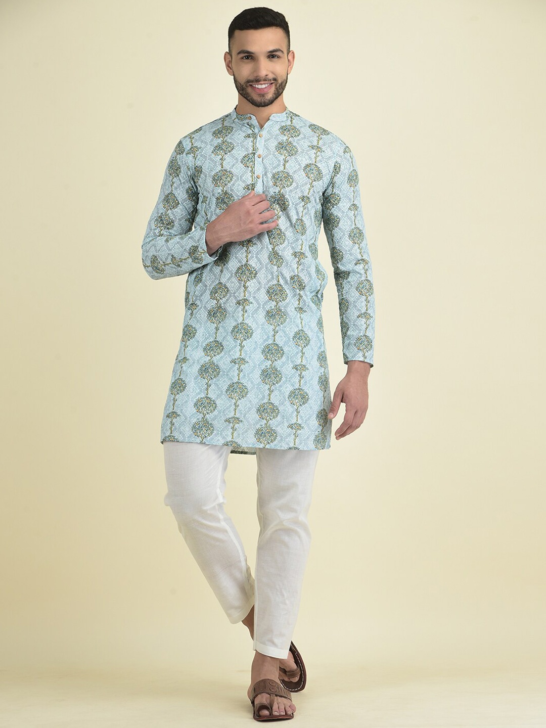 

DEYANN Ethnic Motifs Printed Thread Work Mandarin Collar Straight Kurta with Pyjamas, Blue