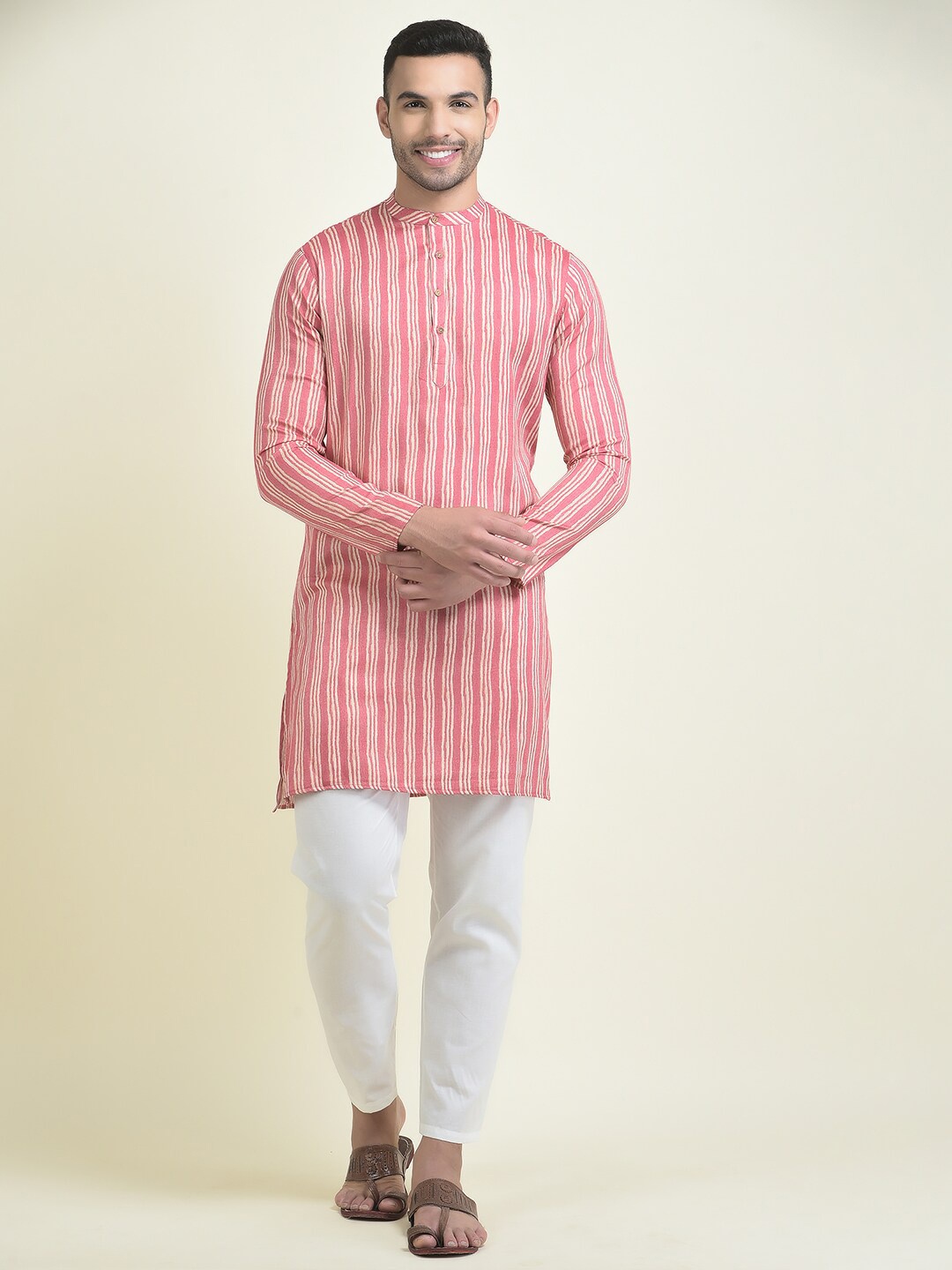 

DEYANN Striped Printed Mandarin Collar Straight Kurta with Pyjamas, Pink