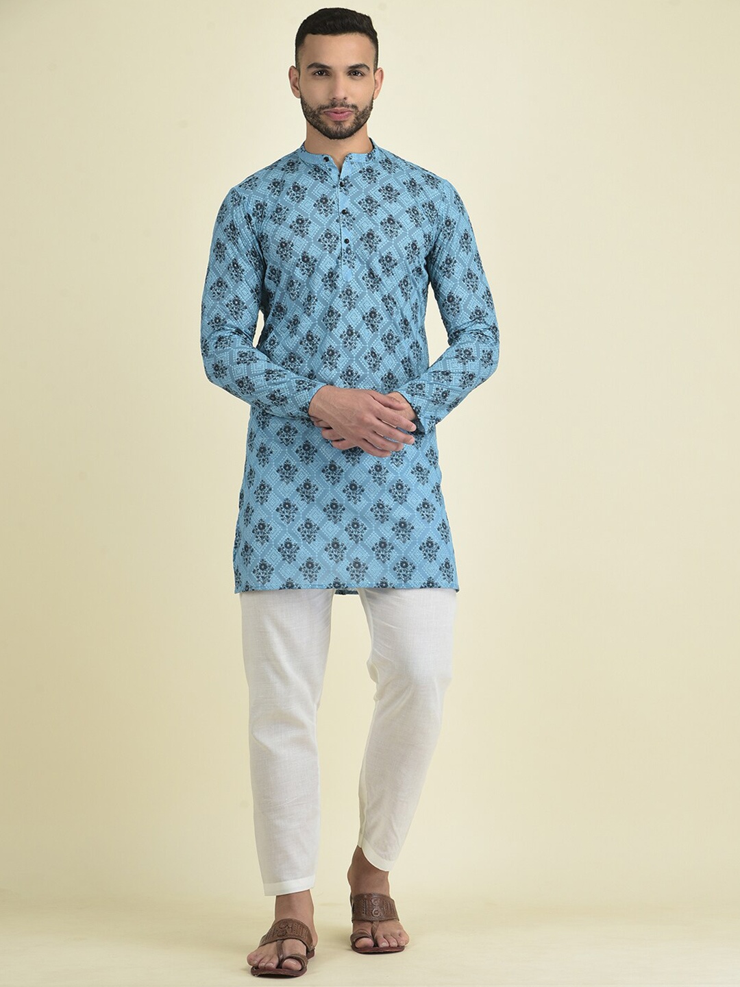 

DEYANN Mandarin Collar Long Sleeves Ethnic Embroidered Straight Kurta with Pyjamas, Blue