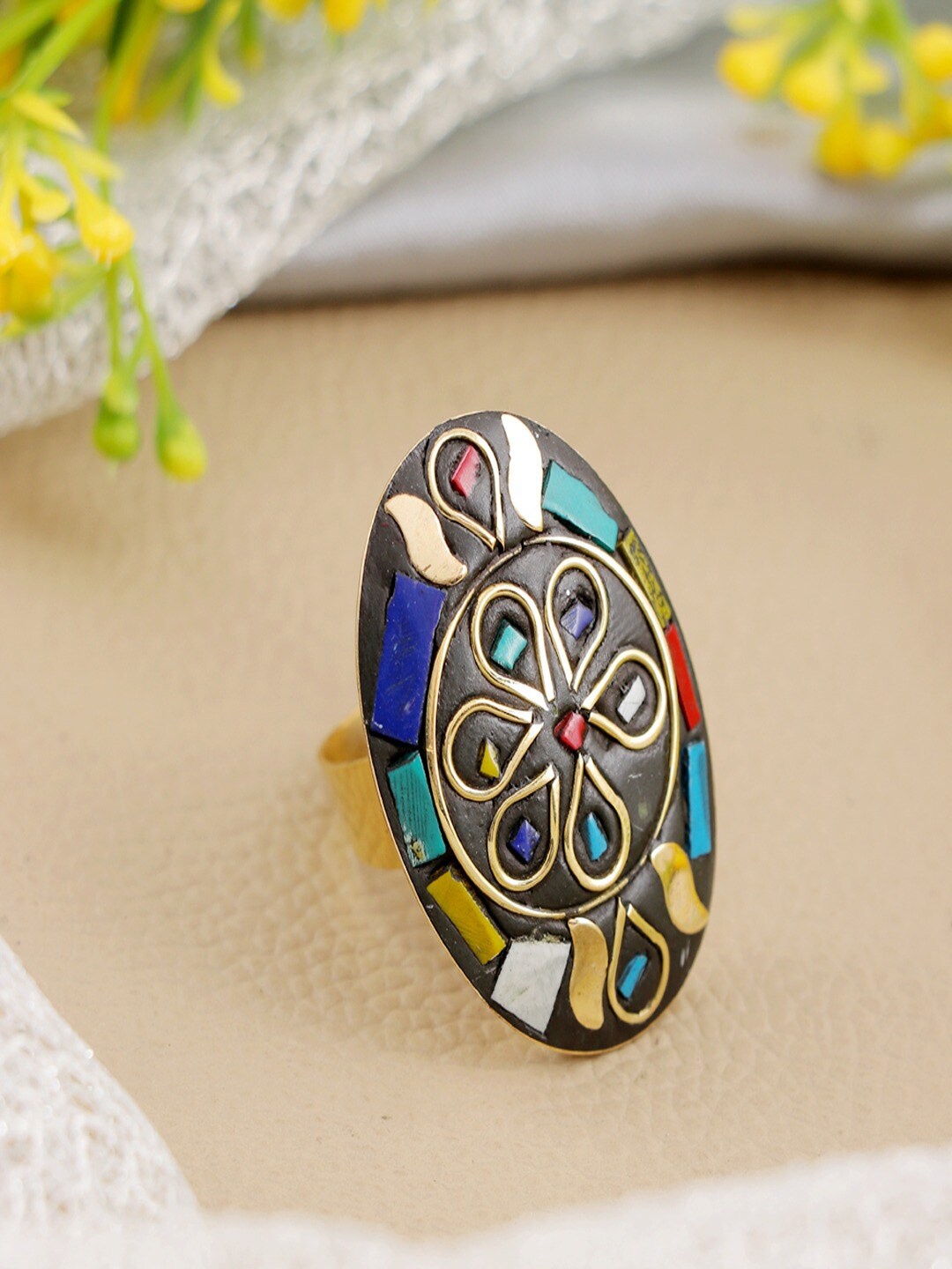 

UNIVERSITY TRENDZ Gold-Plated Floral Finger Ring