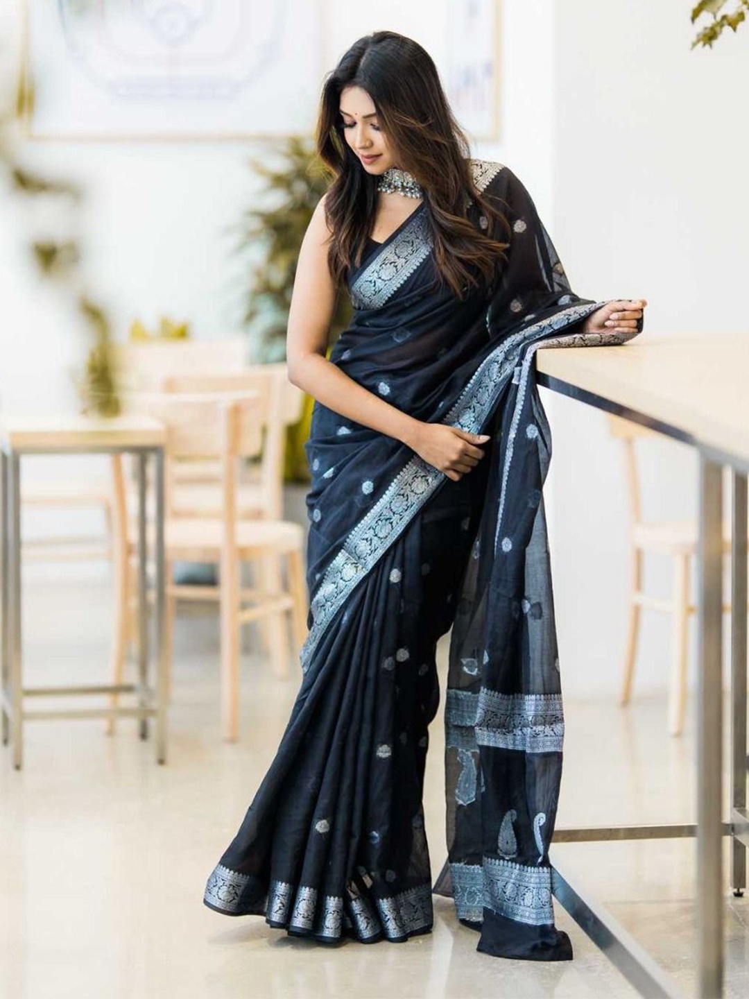 

RadadiyaTRD Woven Design Zari Silk Cotton Banarasi Saree, Black