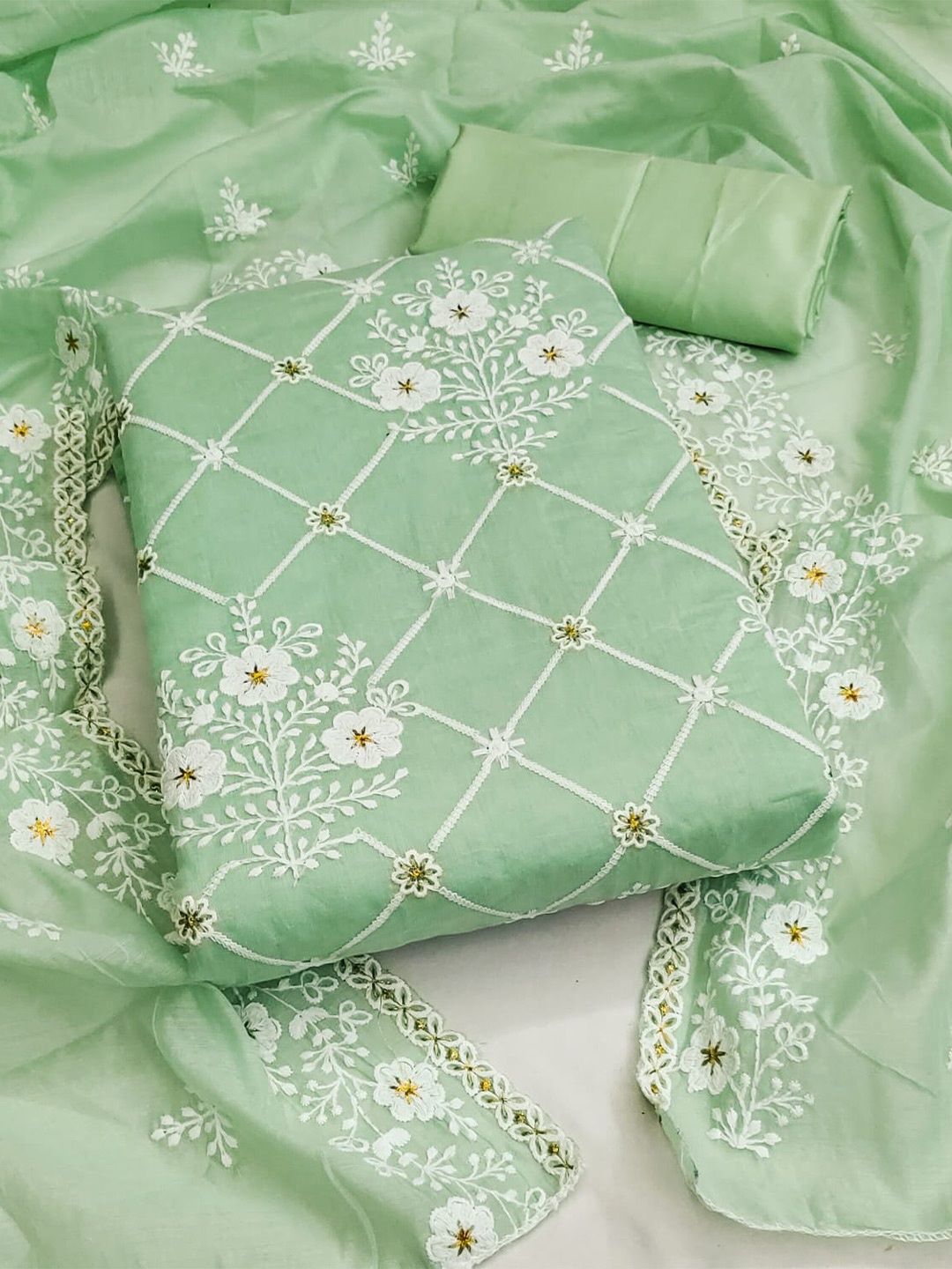 

ZEEPKART Floral Embroidered Unstitched Dress Material, Green