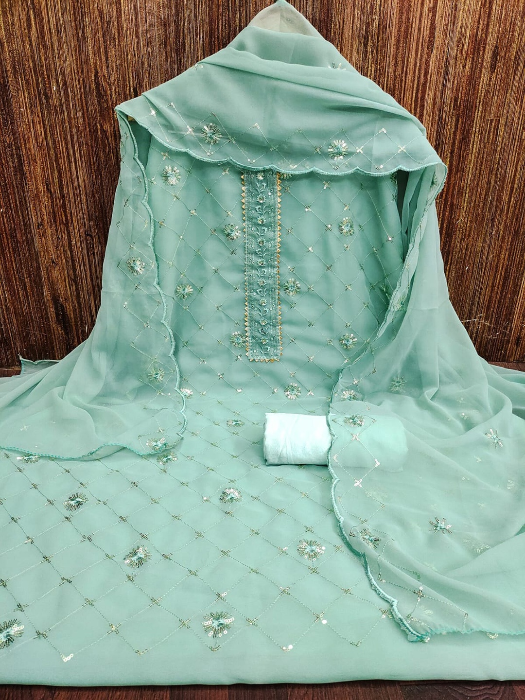 

ZEEPKART Ethnic Motifs Embroidered Unstitched Dress Material, Green