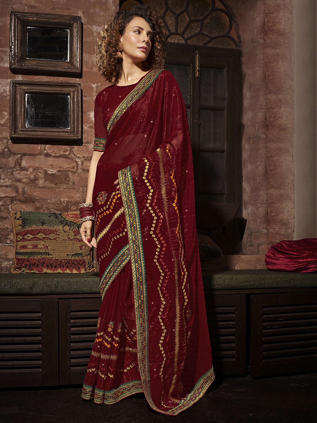 

Satrani Embellished Beads and Stones Pure Chiffon Saree, Maroon