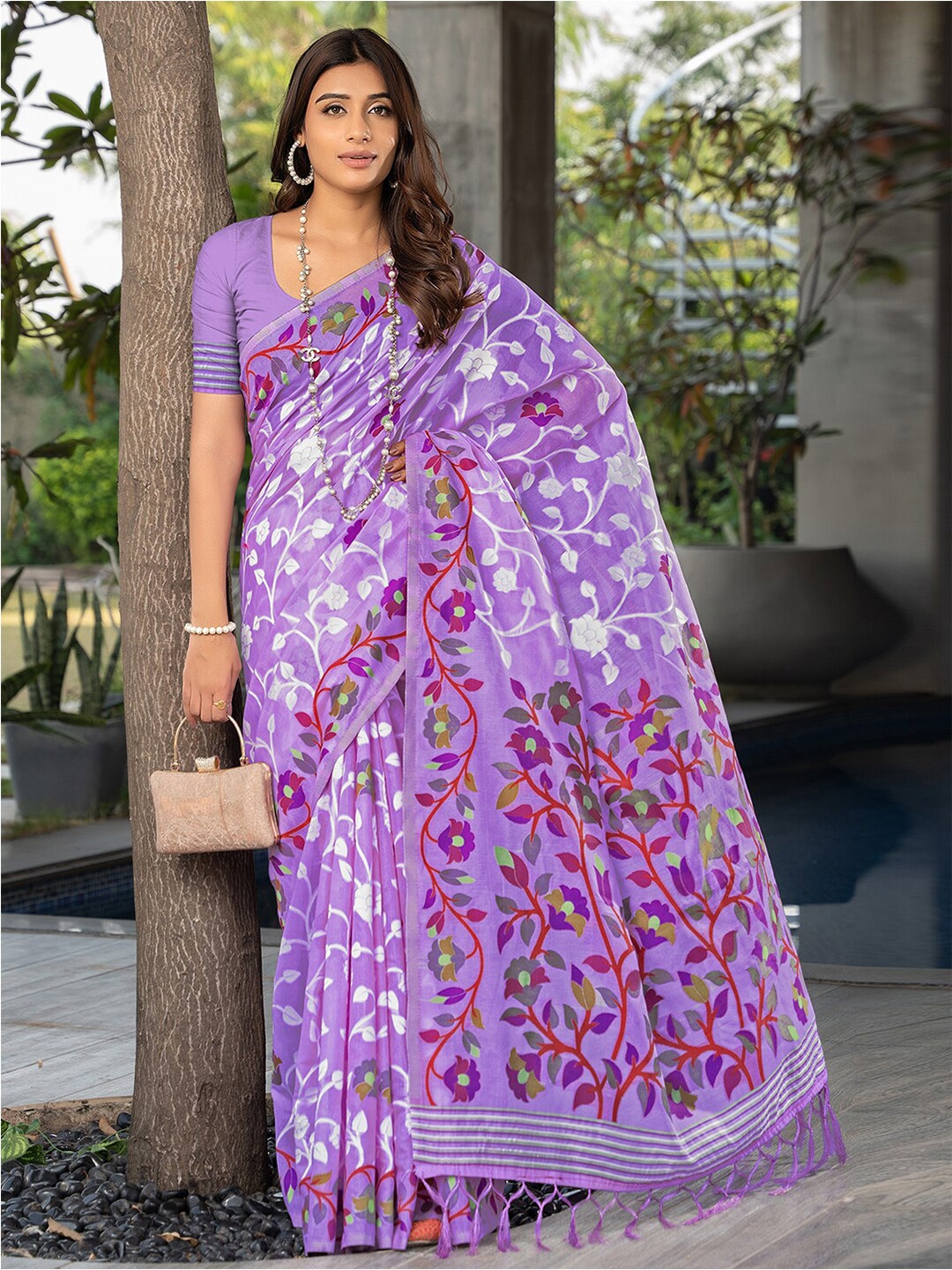 

Mitera Woven Design Pure Cotton Jamdani Saree, Lavender