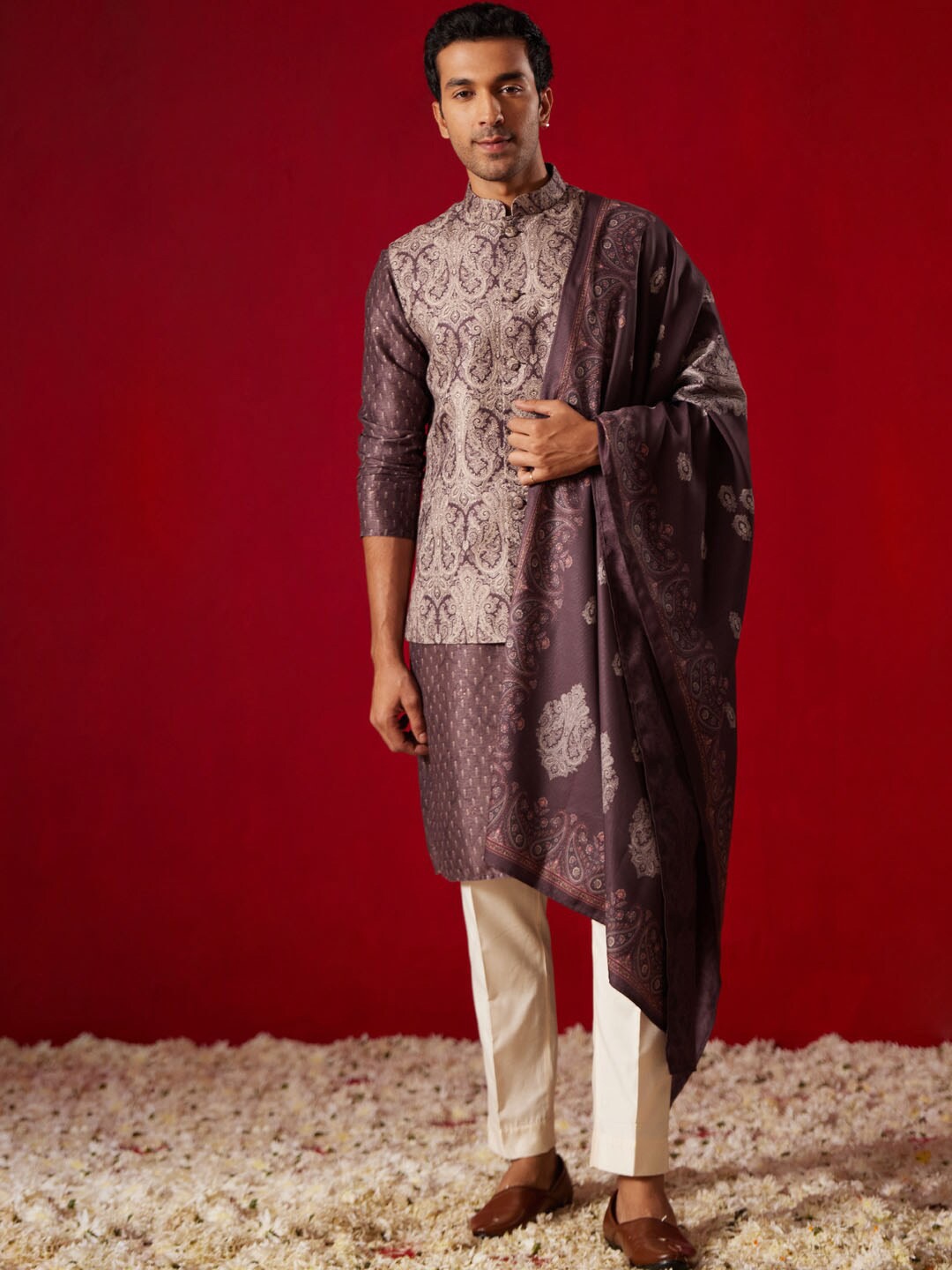 

SHRESTHA BY VASTRAMAY Ethnic Motifs Printed Straight Kurta With Pyjama & Jacket, Mauve