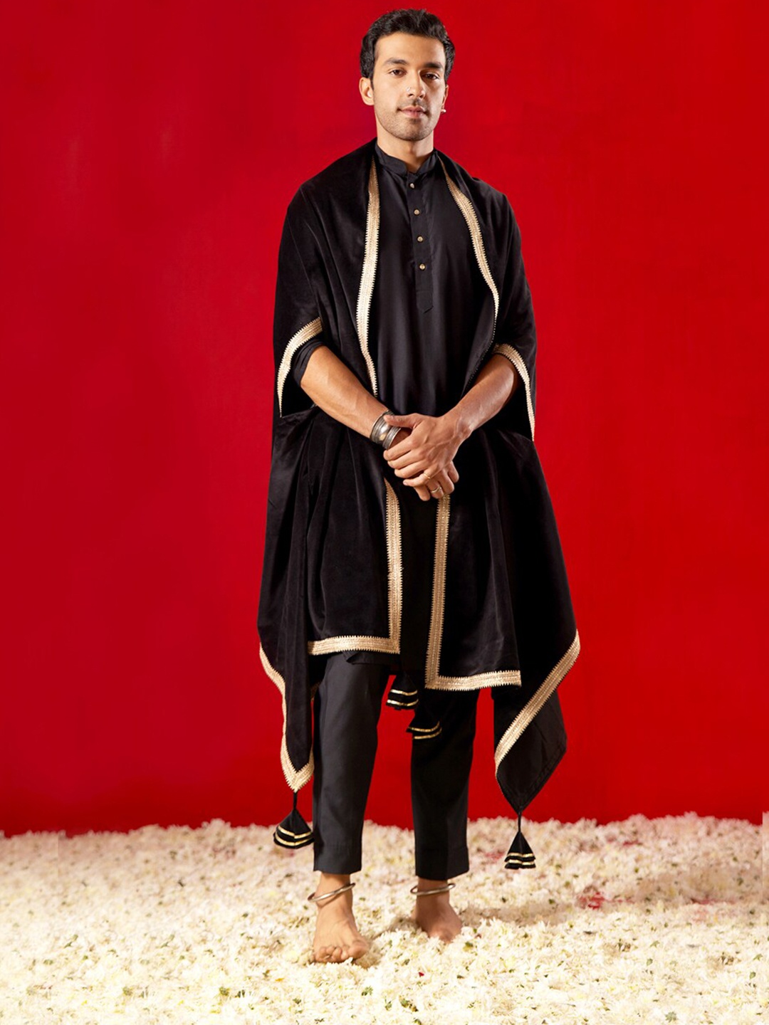 

VASTRAMAY Mandarin Collar Straight Kurta With Pyjama & Dupatta, Black