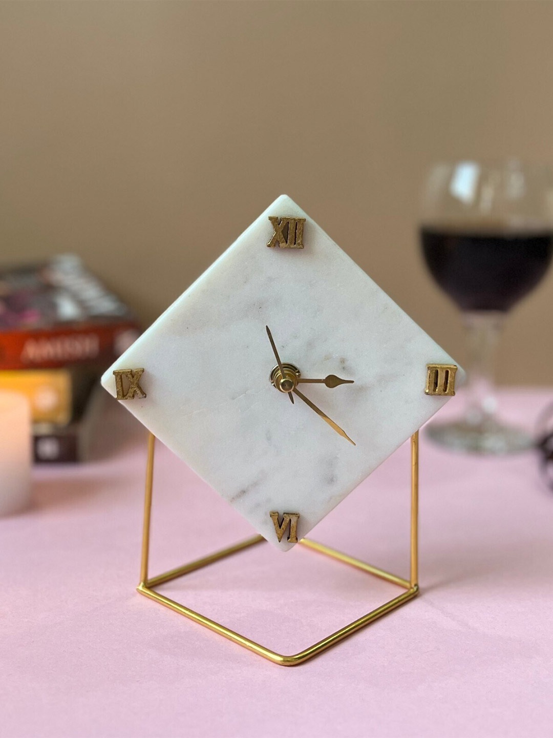 

HOMEARTE White & Beige Analogue Vintage Diamond Shape Marble Desktop Table Clock