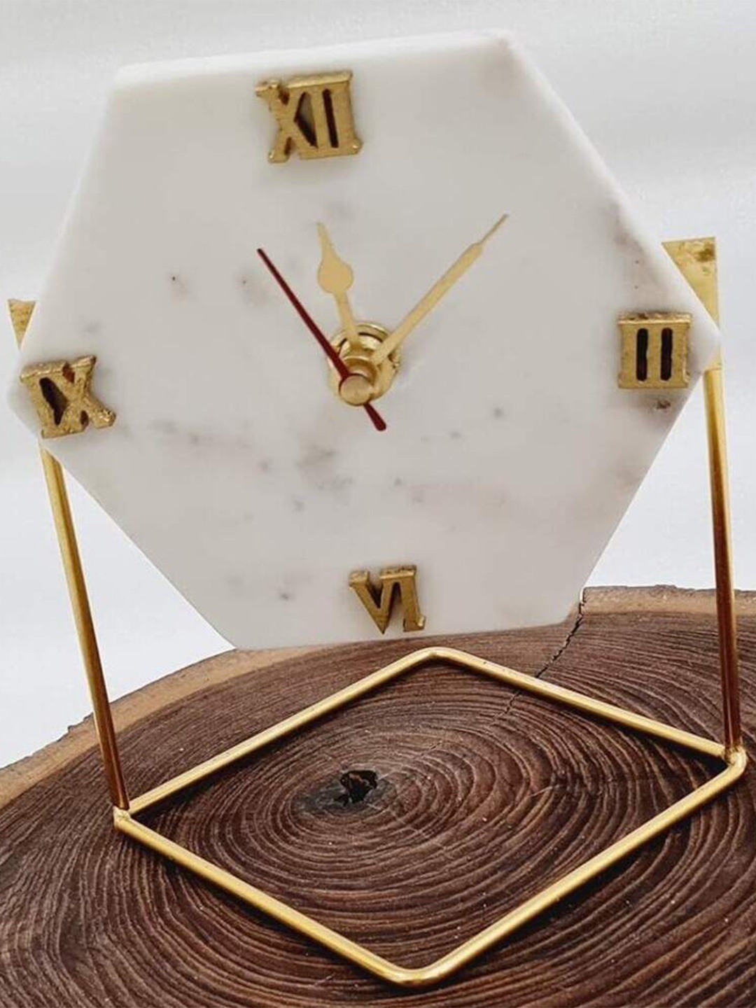 

HOMEARTE White & Beige Geometric Vintage Table Clock