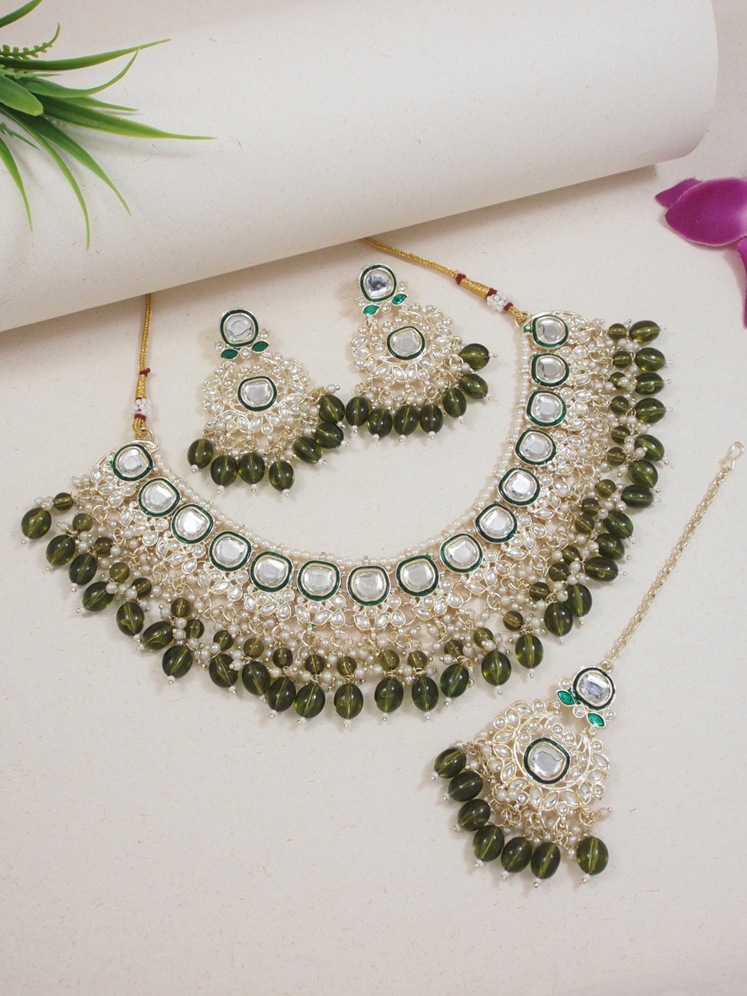 

I Jewels Gold-Plated Stone-Studded Jewellery Set, Green