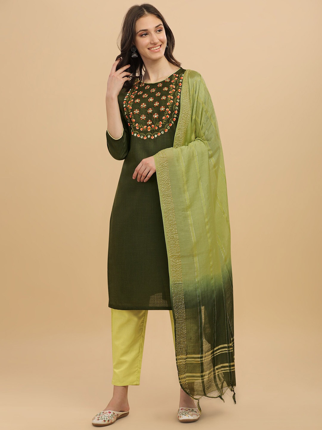 

Angroop Embroidered Straight Kurta With Trousers & Dupatta, Green