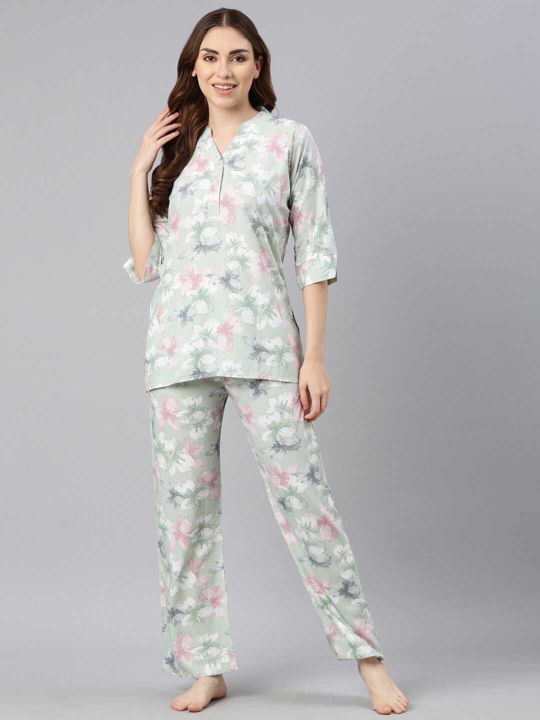 

GOLDSTROMS Floral Printed Mandarin Collar Top & Pyjama, Green