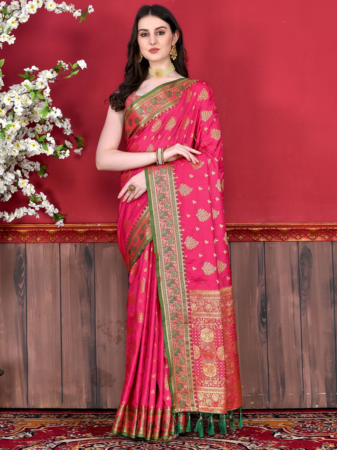 

ZILVIRA Woven Design Zari Kanjeevaram Saree, Pink