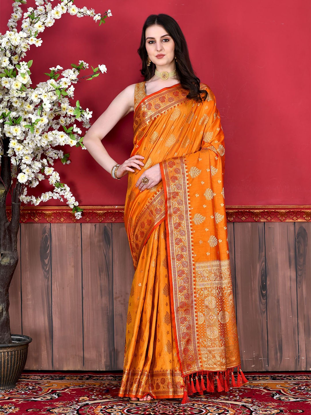 

ZILVIRA Woven Design Zari Kanjeevaram Saree, Orange