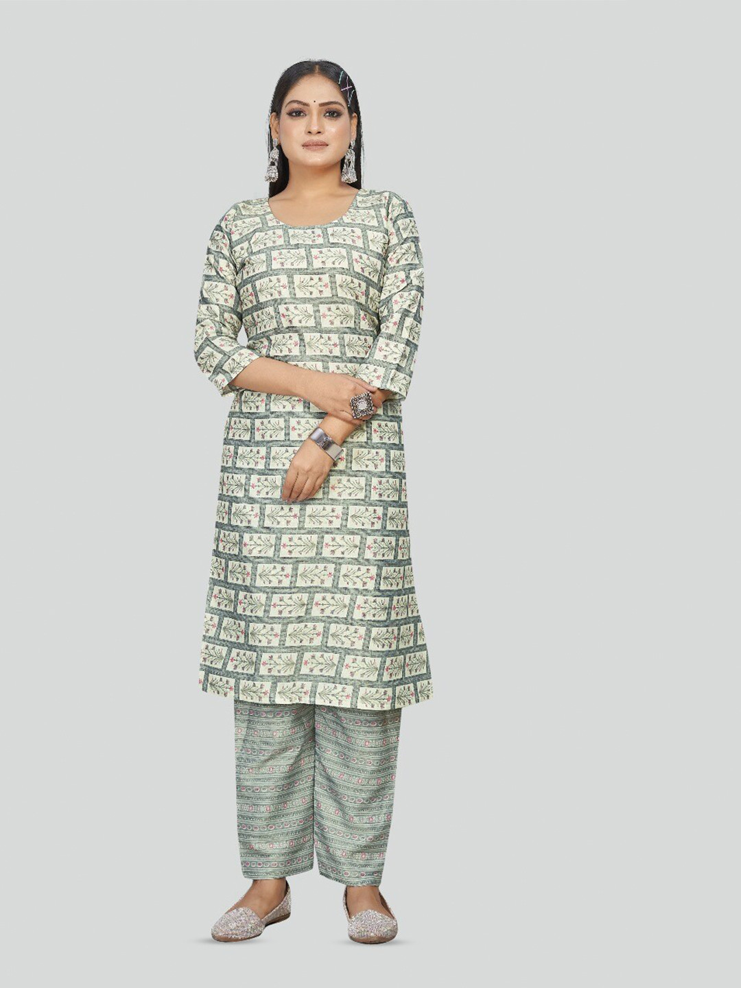 

Sitanjali Floral Printed Straight Kurta with Trouser, Grey