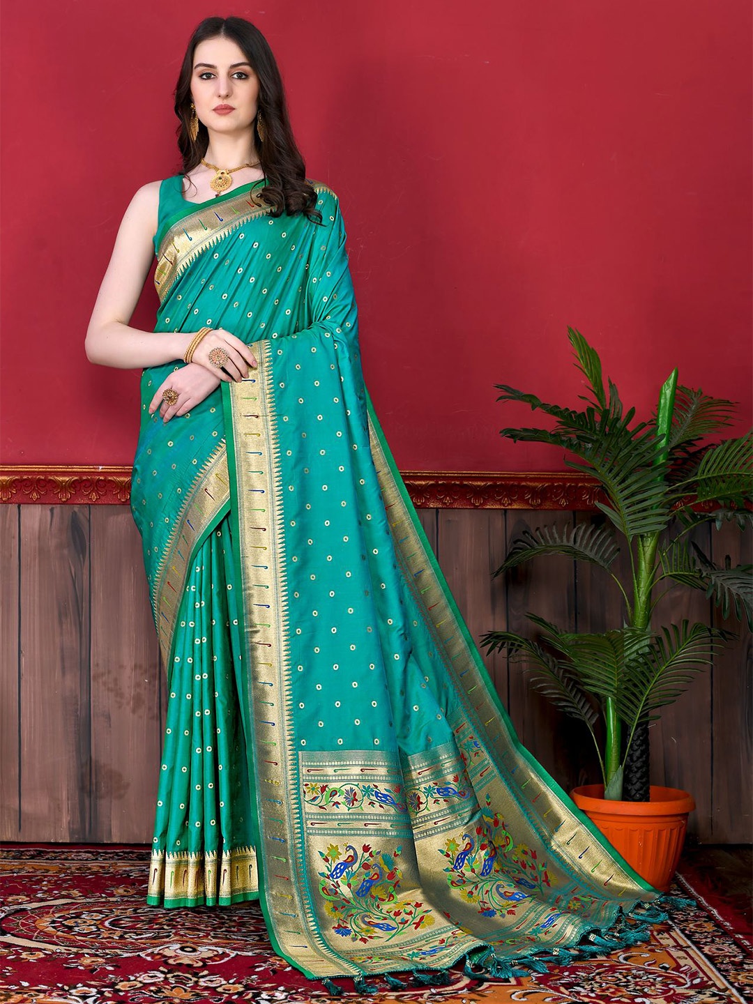 

ZILVIRA Woven Design Zari Pure Silk Paithani Saree, Sea green