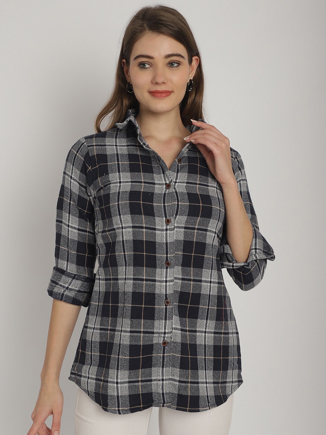 

Aarsha Classic Tartan Checks Spread Collar Long Sleeves Checked Casual Shirt, Black