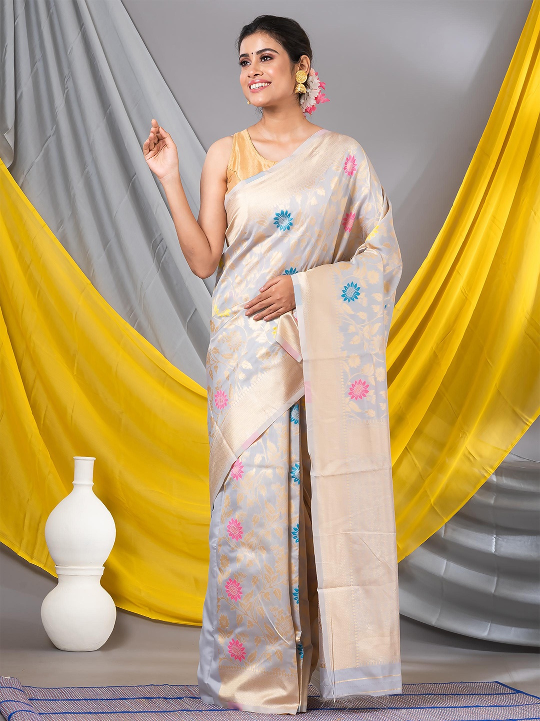 

MAHALASA Ethnic Motif Woven Design Silk Cotton Zari Saree, Grey