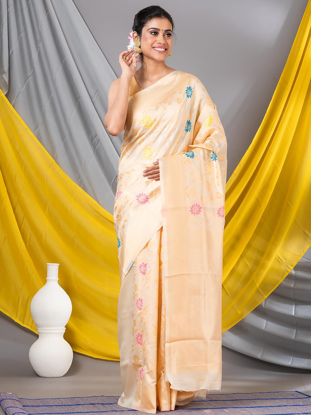 

MAHALASA Ethnic Motifs Woven Design Silk Cotton Zari Saree, Beige