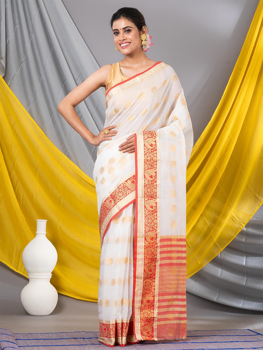 

MAHALASA Ethnic Motifs Woven Design Zari Saree, White