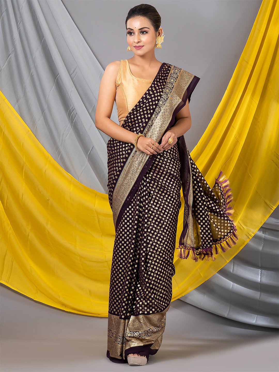 

MAHALASA Ethnic Motifs Woven Design Zari Saree, Coffee brown