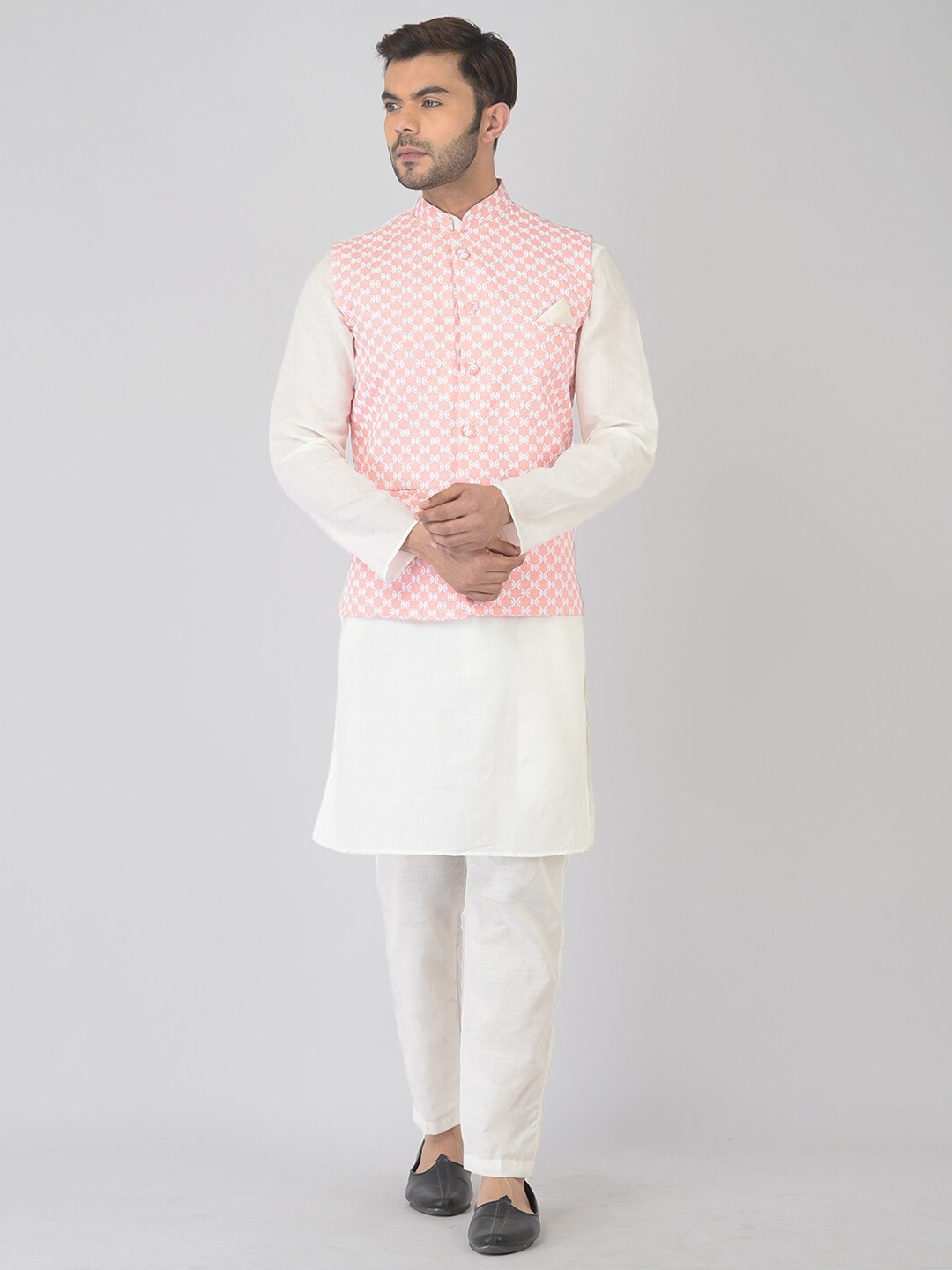

DEYANN Woven Design Pure Cotton Regular Kurta With Pyjama & Nehru Jacket, Peach