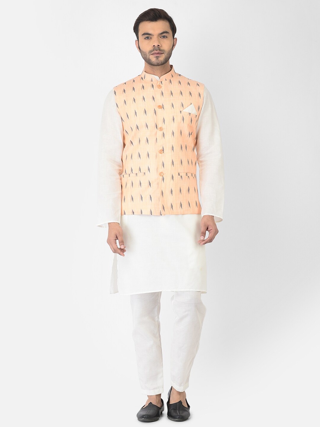 

DEYANN Mandarin Collar Straight Kurta With Trousers And Nehru Jacket, Off white