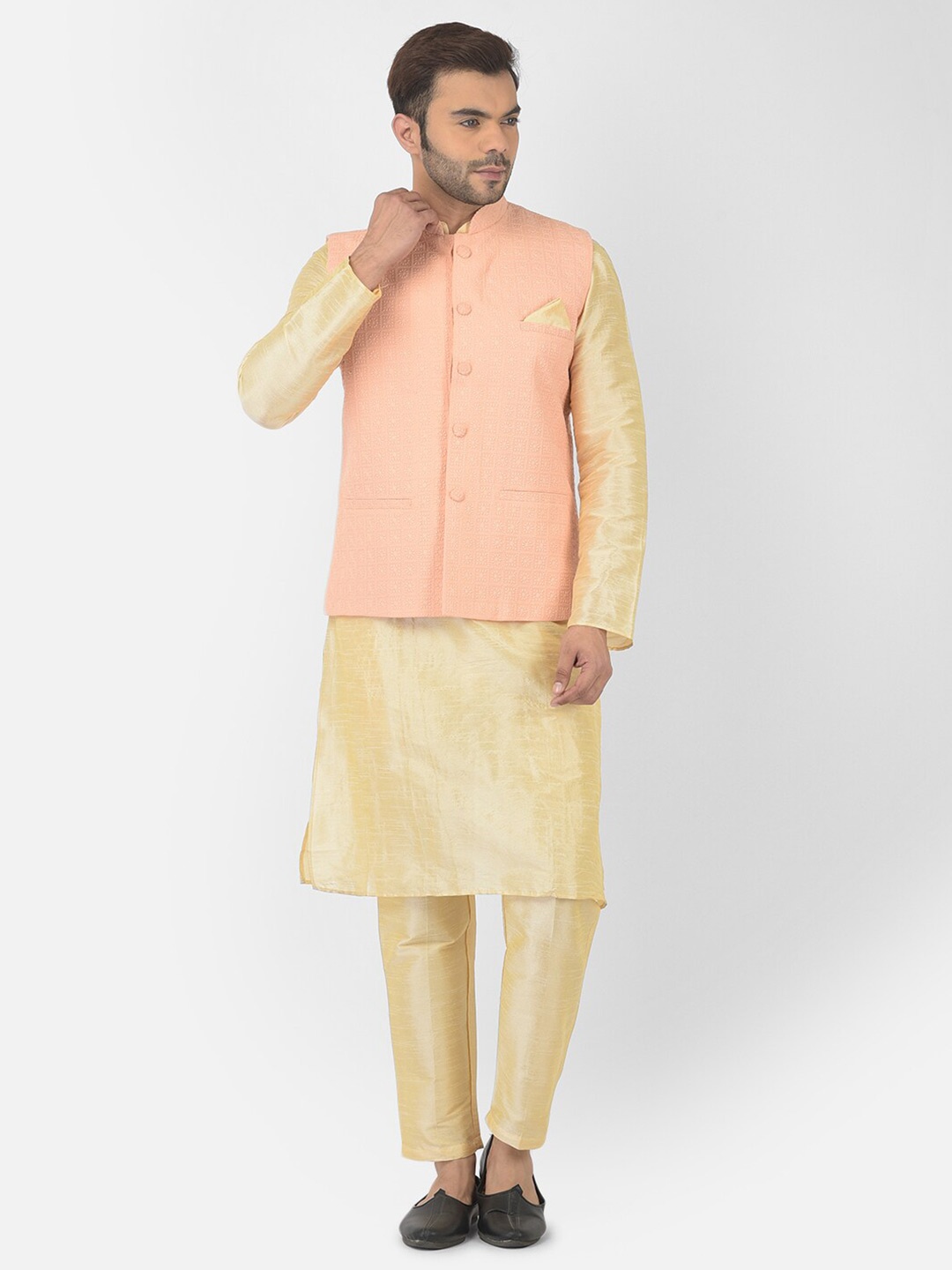 

DEYANN Ethnic Motifs Woven Design Mandarin Collar Kurta With Pyjama & Nehru Jacket, Peach