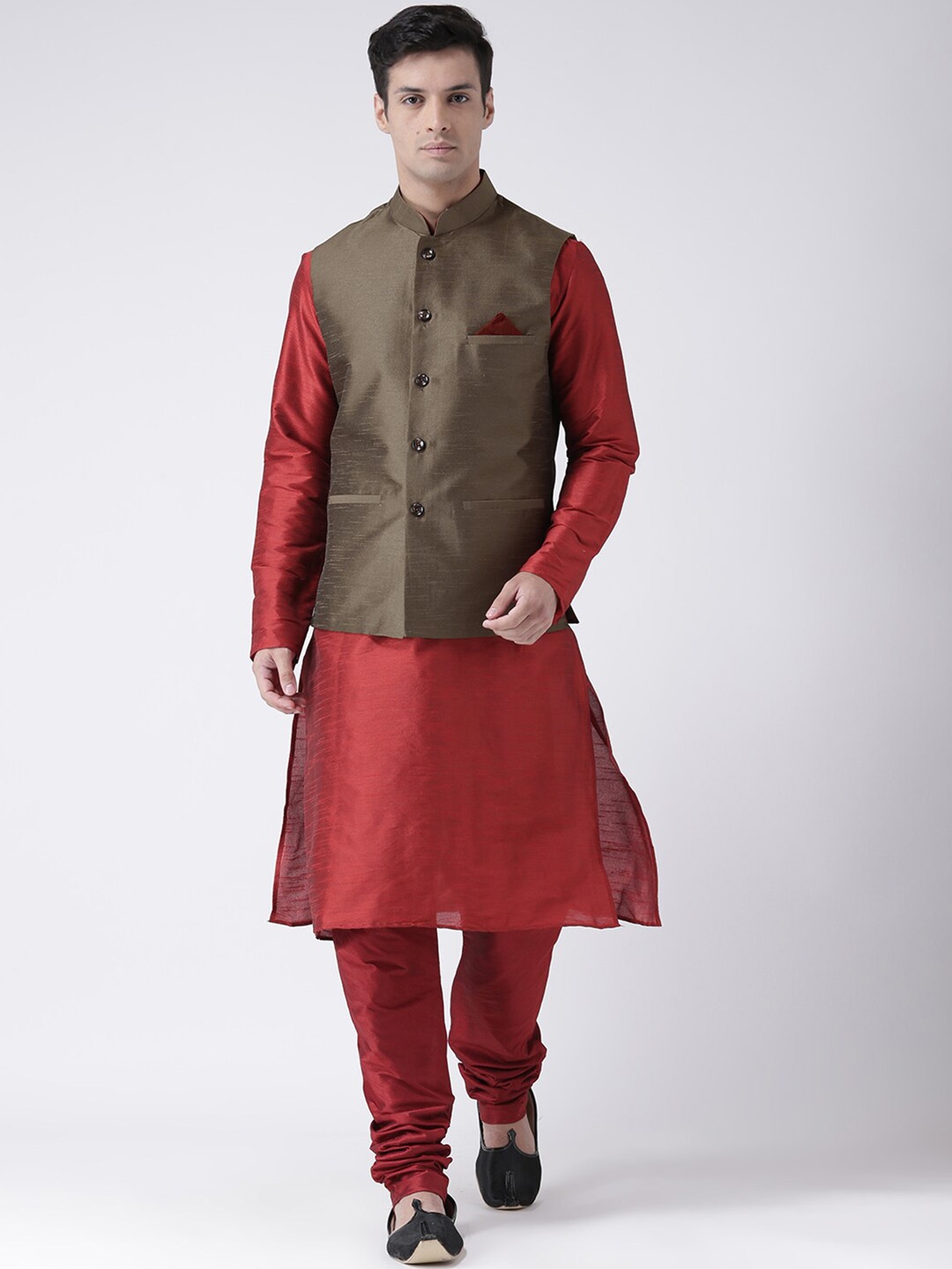 

DEYANN Regular Kurta With Pyjamas & Nehru Jacket, Maroon
