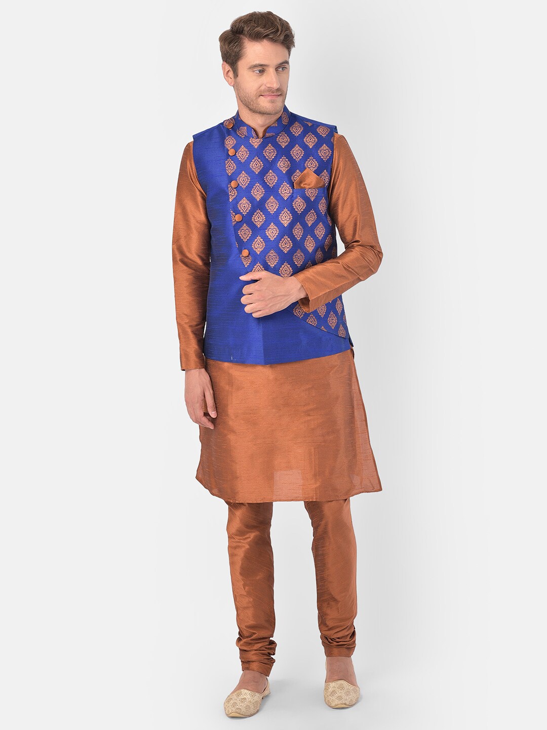 

DEYANN Ethnic Motifs Regular Dupion Silk Kurta with Pyjamas and Nehru Jacket, Copper