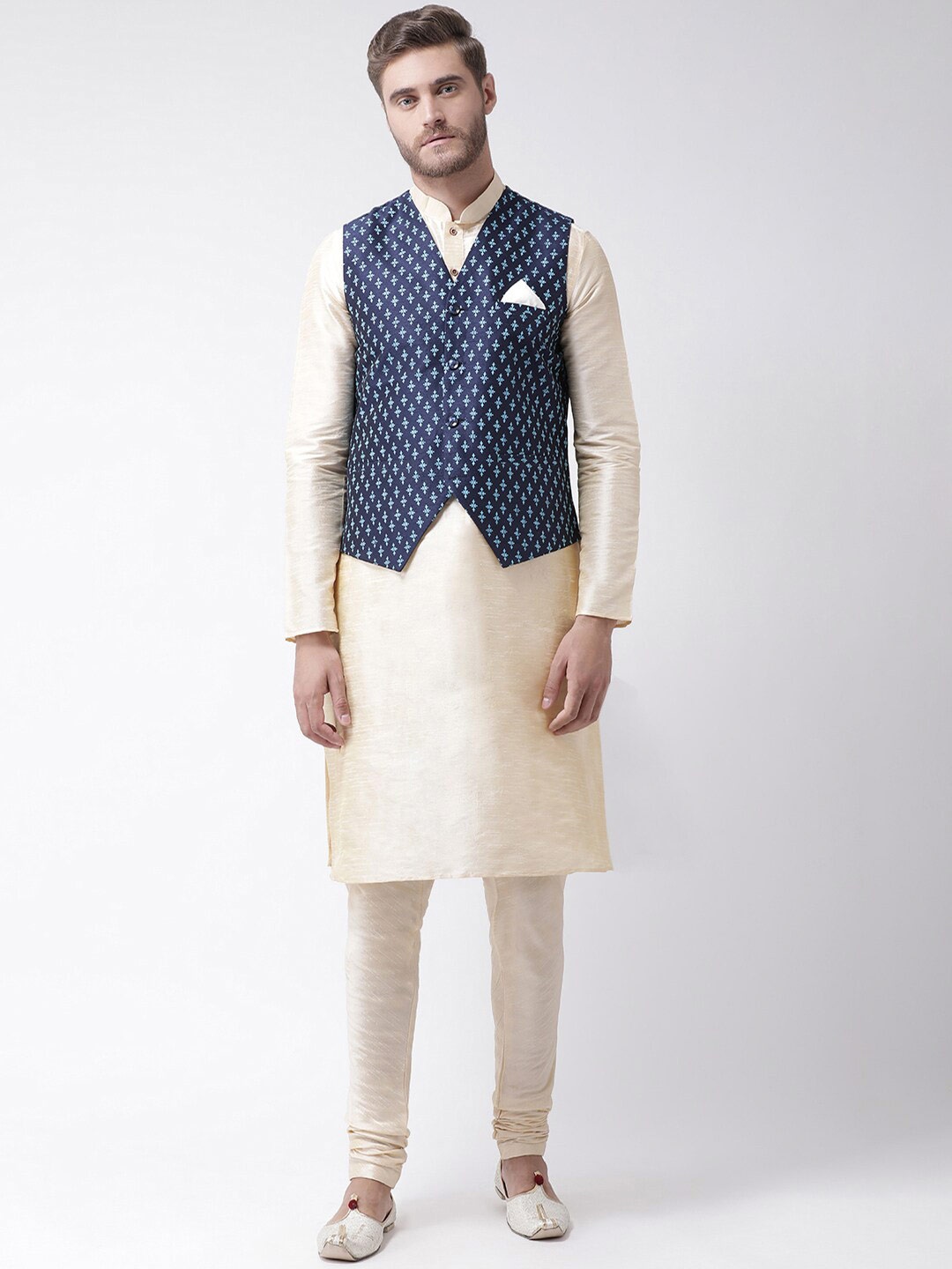 

DEYANN Ethnic Motifs Printed Regular Dupion Silk Kurta with Pyjamas and Nehru Jacket, Cream