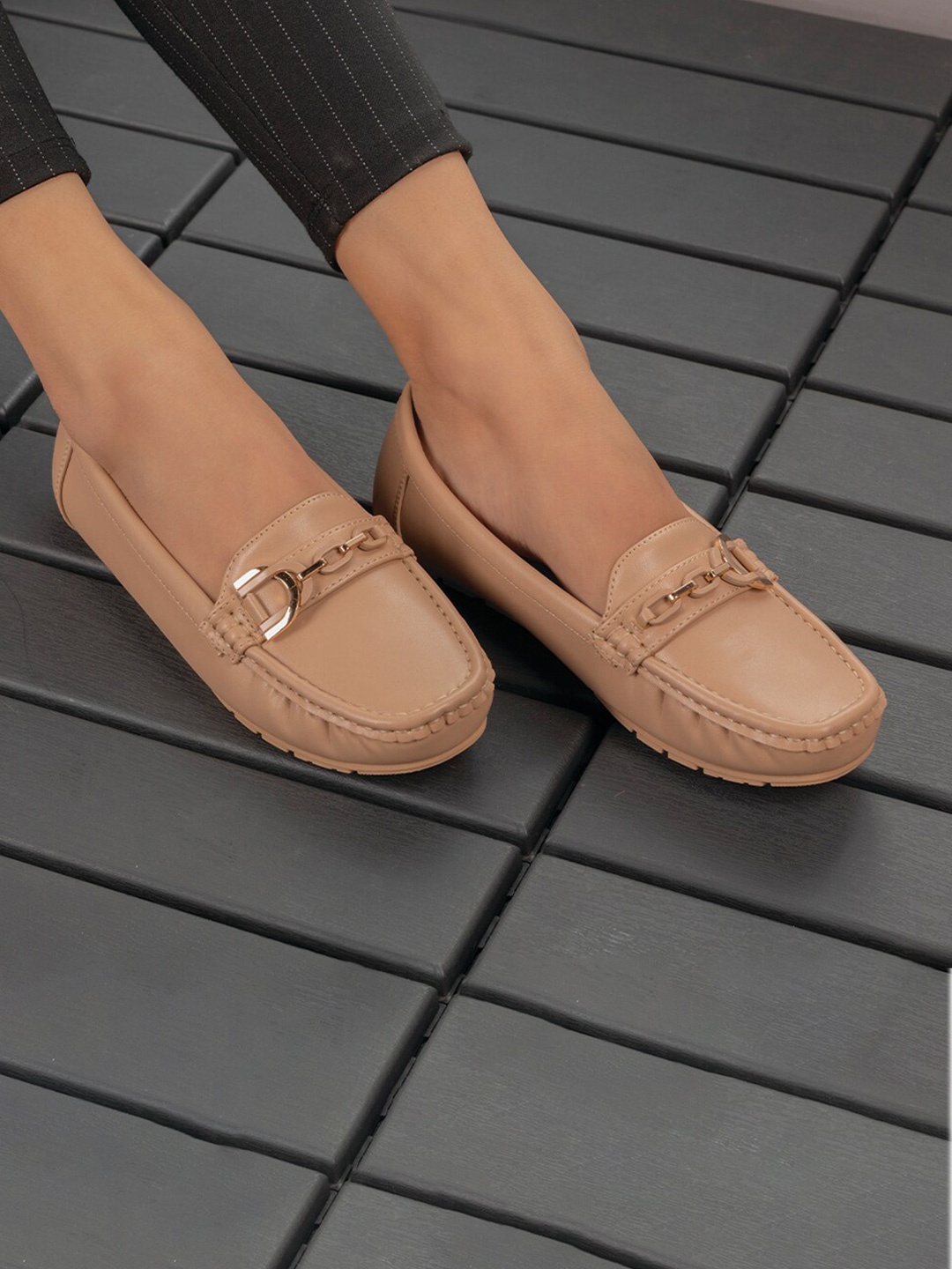 

Tresmode Embellished Round Toe Ballerinas, Beige